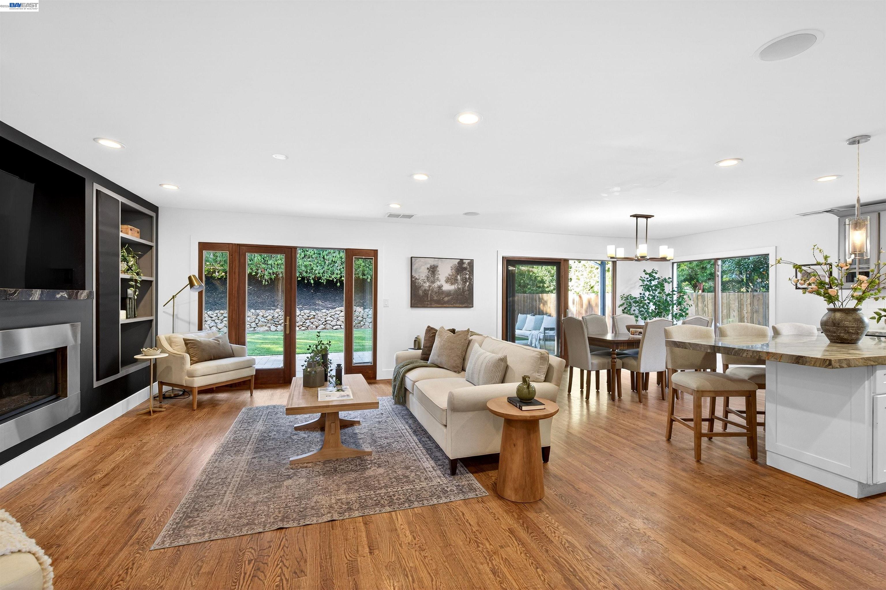 Detail Gallery Image 8 of 59 For 137 Chelsea Hills Dr, Benicia,  CA 94510 - 6 Beds | 3/1 Baths