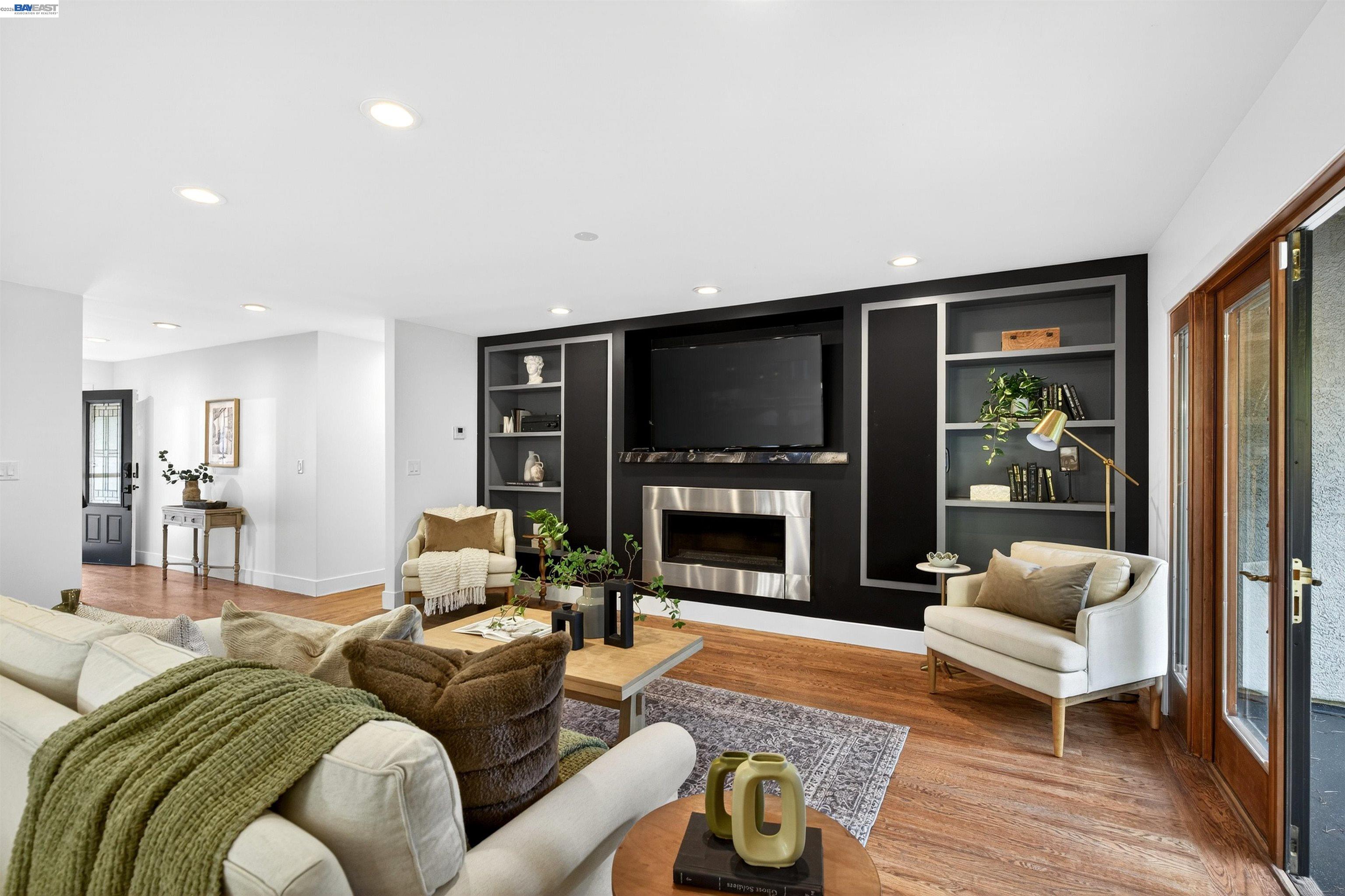 Detail Gallery Image 10 of 59 For 137 Chelsea Hills Dr, Benicia,  CA 94510 - 6 Beds | 3/1 Baths