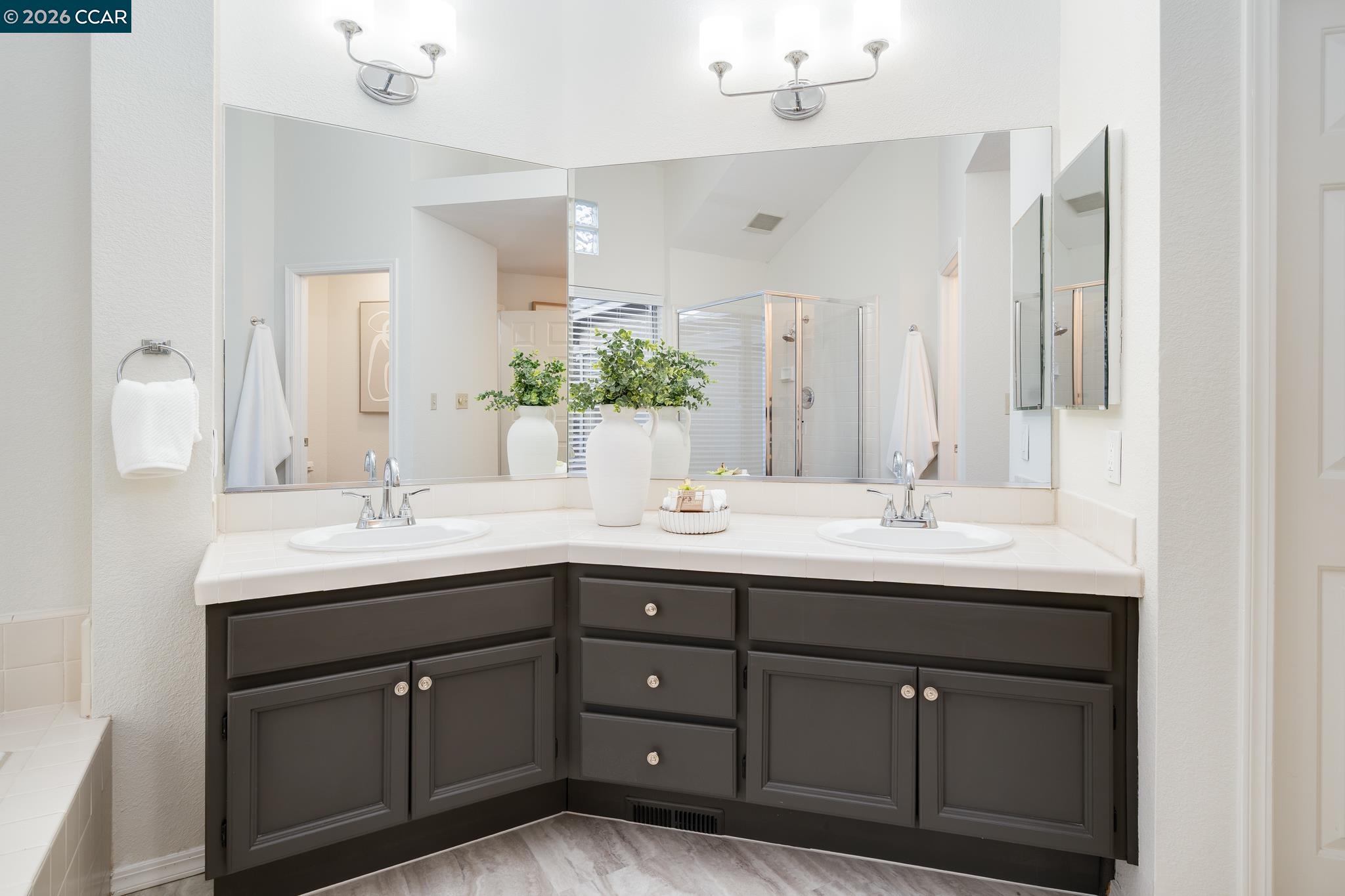 Photo #21: 41124274 Listing: Photo #21