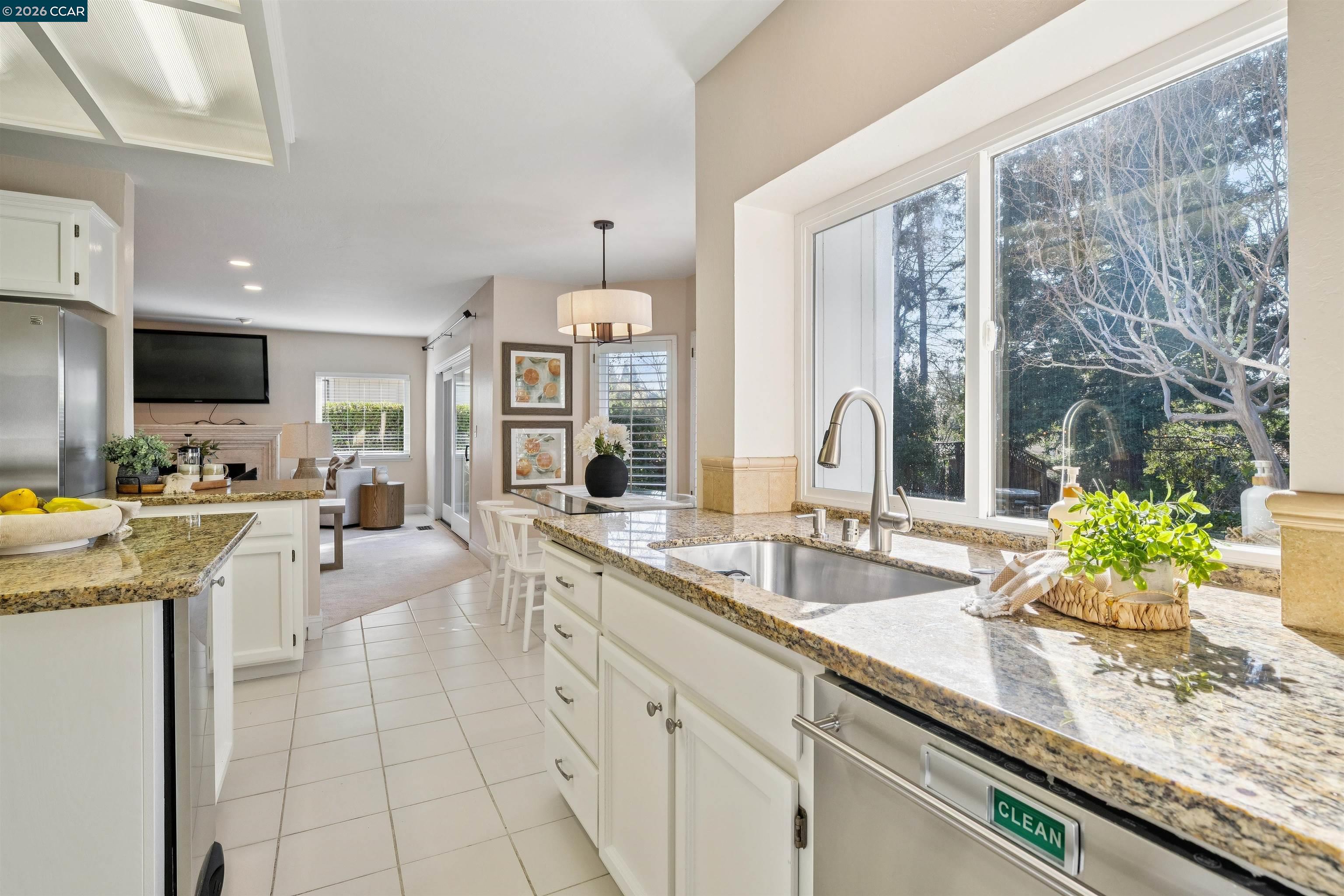 Detail Gallery Image 13 of 60 For 3840 Cottonwood Dr, Danville,  CA 94506 - 4 Beds | 3 Baths