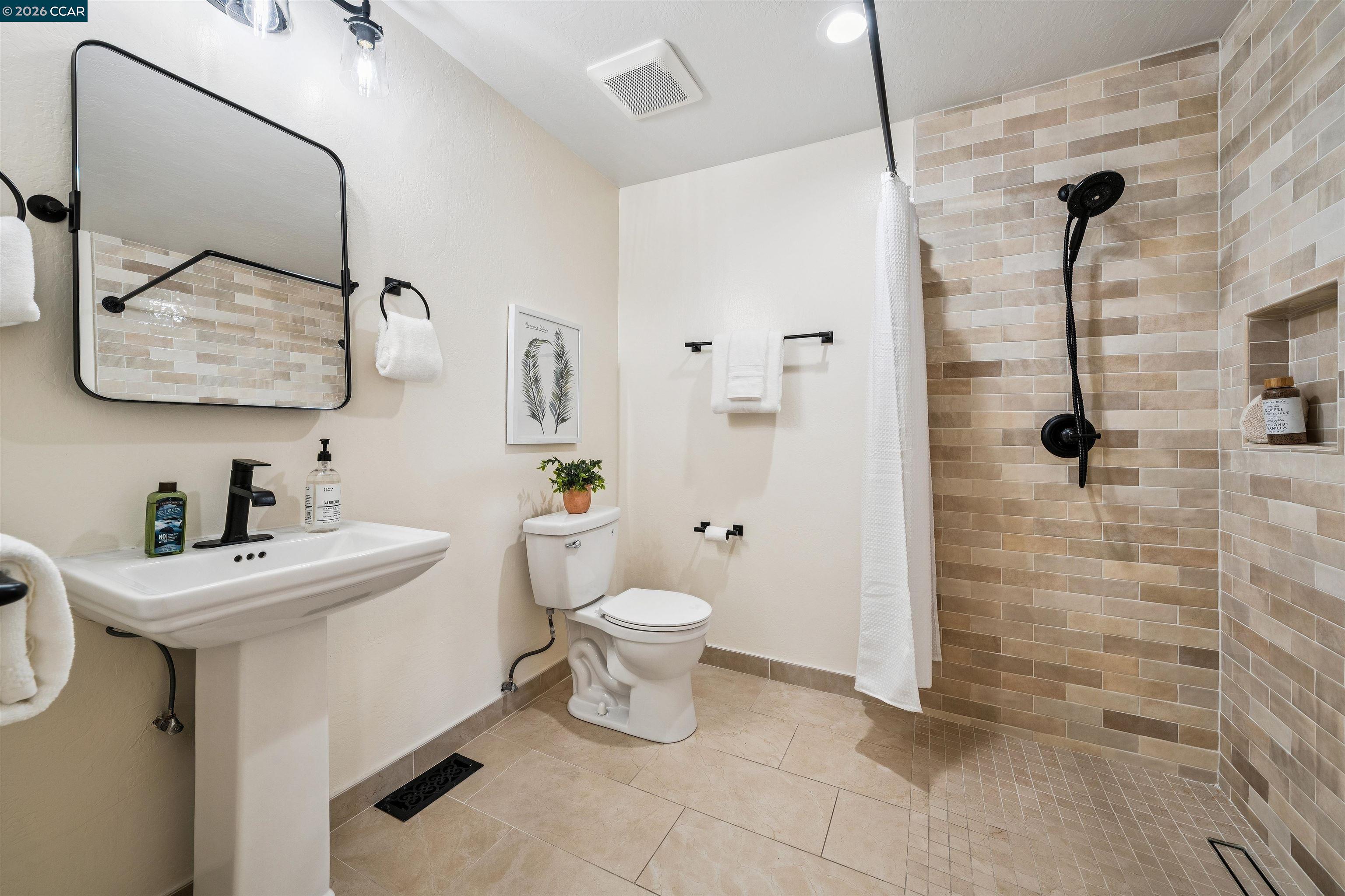 Detail Gallery Image 31 of 60 For 3840 Cottonwood Dr, Danville,  CA 94506 - 4 Beds | 3 Baths