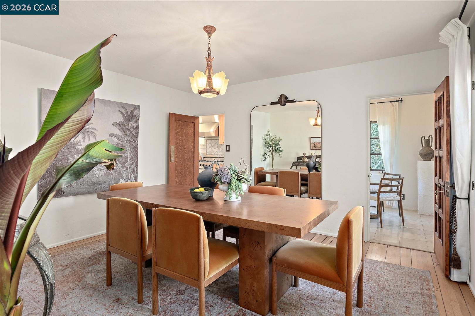 Detail Gallery Image 17 of 60 For 1239 Geneva St, Glendale,  CA 91207 - 4 Beds | 3 Baths