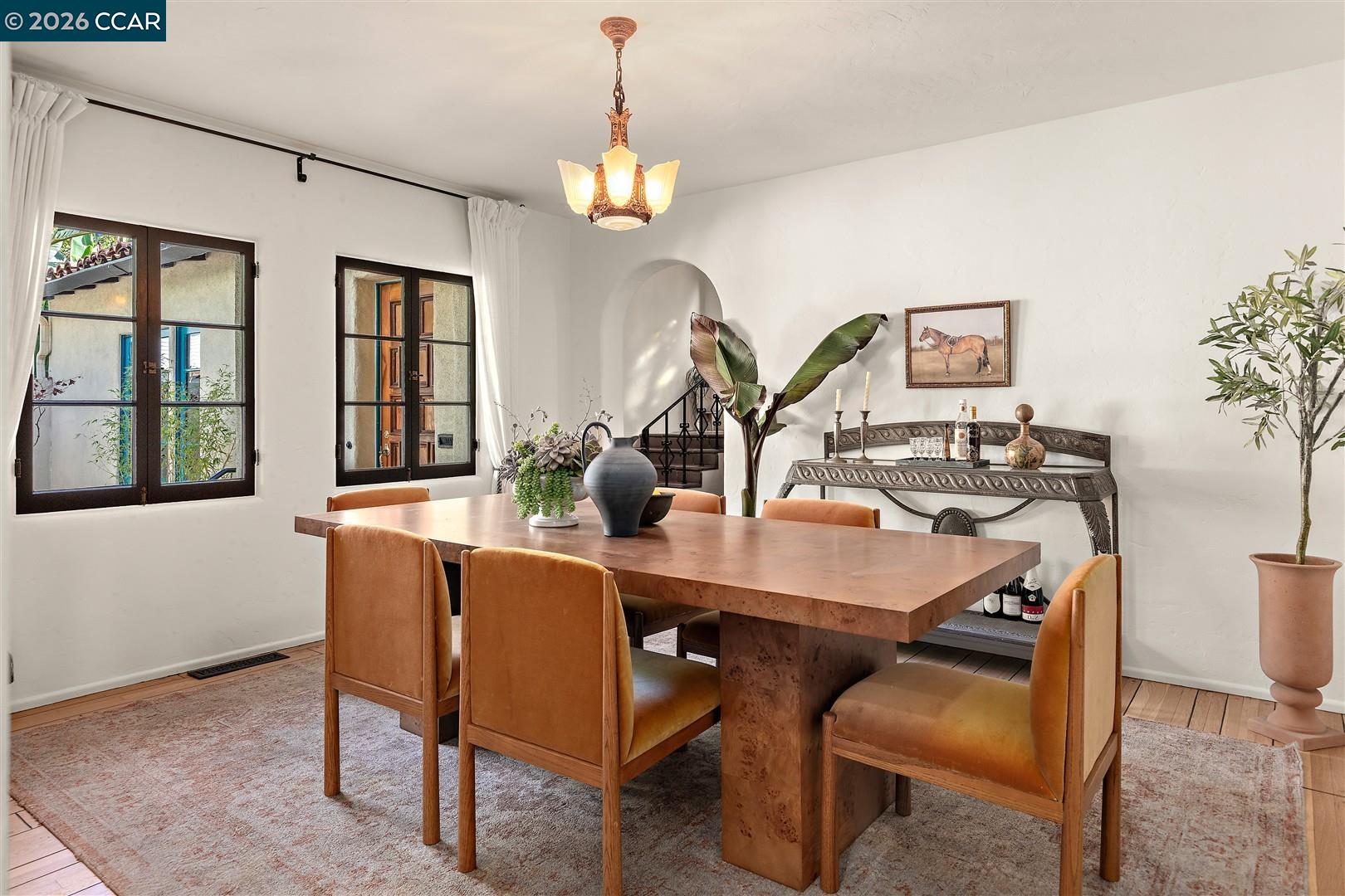 Detail Gallery Image 19 of 60 For 1239 Geneva St, Glendale,  CA 91207 - 4 Beds | 3 Baths