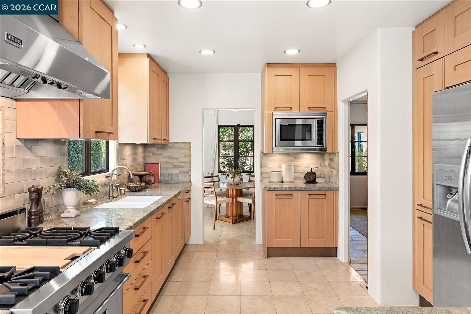 Detail Gallery Image 22 of 60 For 1239 Geneva St, Glendale,  CA 91207 - 4 Beds | 3 Baths