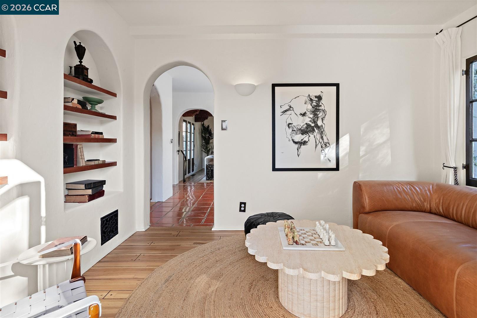 Detail Gallery Image 33 of 60 For 1239 Geneva St, Glendale,  CA 91207 - 4 Beds | 3 Baths