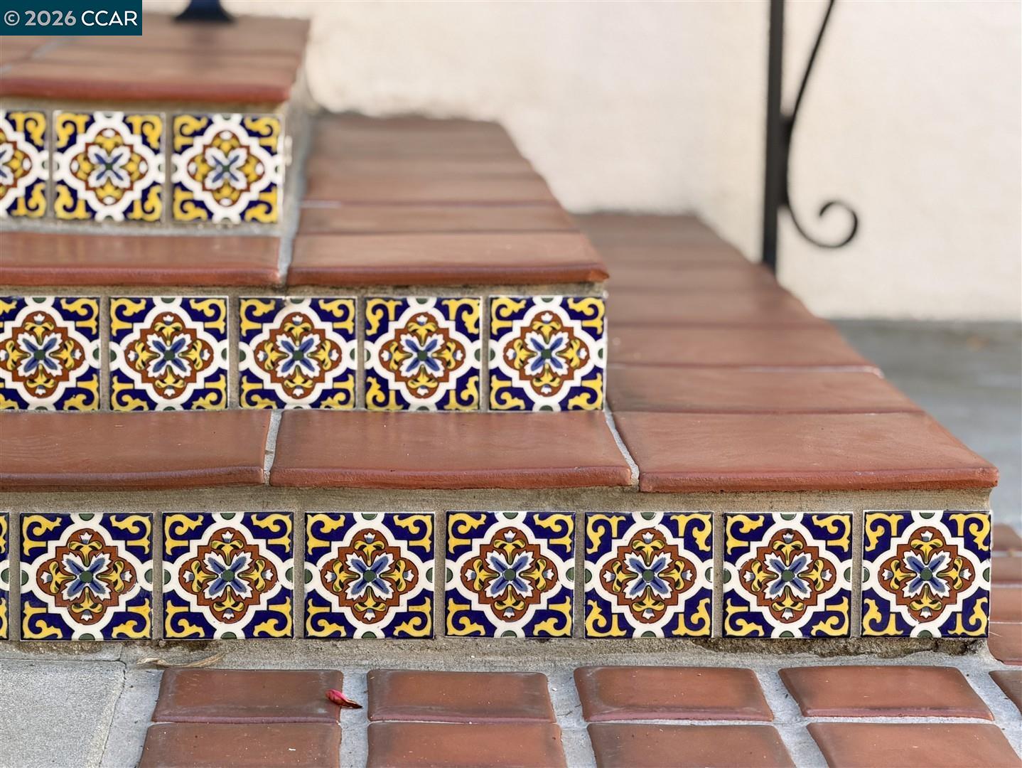 Detail Gallery Image 6 of 60 For 1239 Geneva St, Glendale,  CA 91207 - 4 Beds | 3 Baths