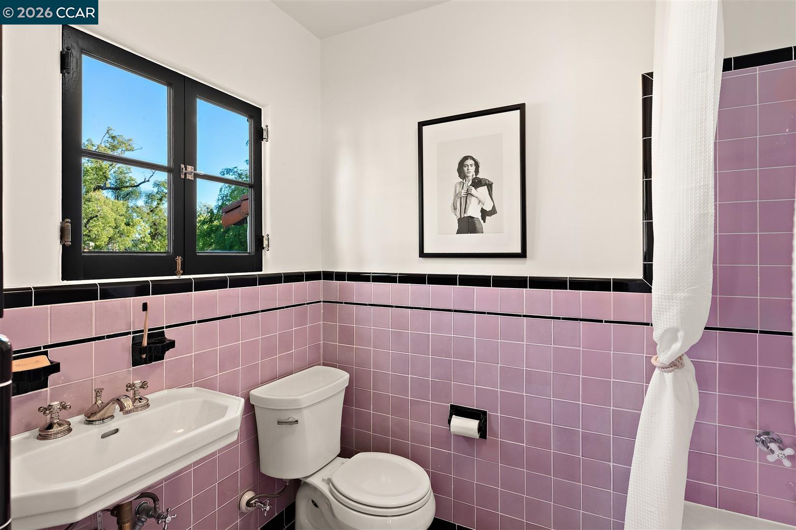 Detail Gallery Image 53 of 60 For 1239 Geneva St, Glendale,  CA 91207 - 4 Beds | 3 Baths