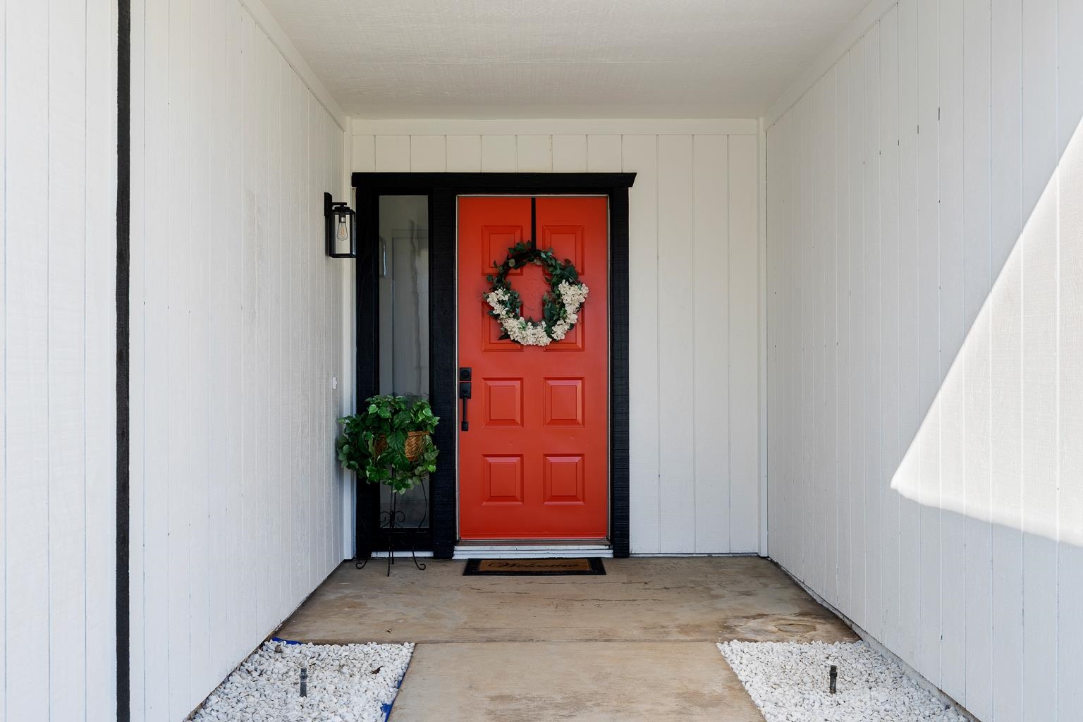 Detail Gallery Image 2 of 22 For 9821 Culp Way, Sacramento,  CA 95827 - 3 Beds | 2 Baths