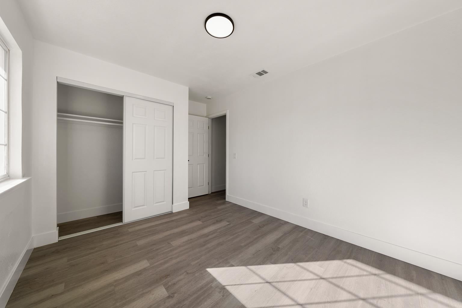 Detail Gallery Image 14 of 22 For 9821 Culp Way, Sacramento,  CA 95827 - 3 Beds | 2 Baths