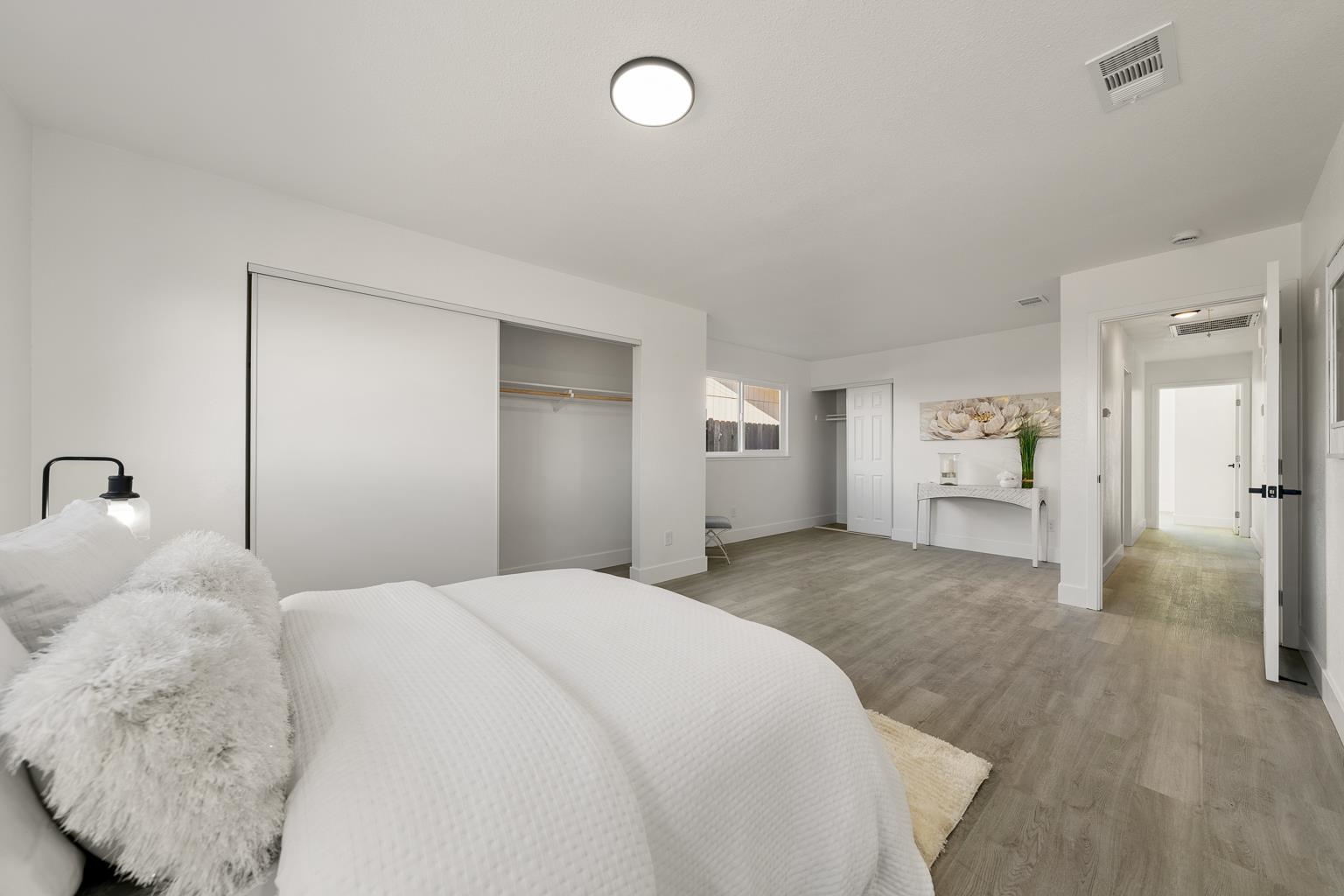 Detail Gallery Image 8 of 22 For 9821 Culp Way, Sacramento,  CA 95827 - 3 Beds | 2 Baths