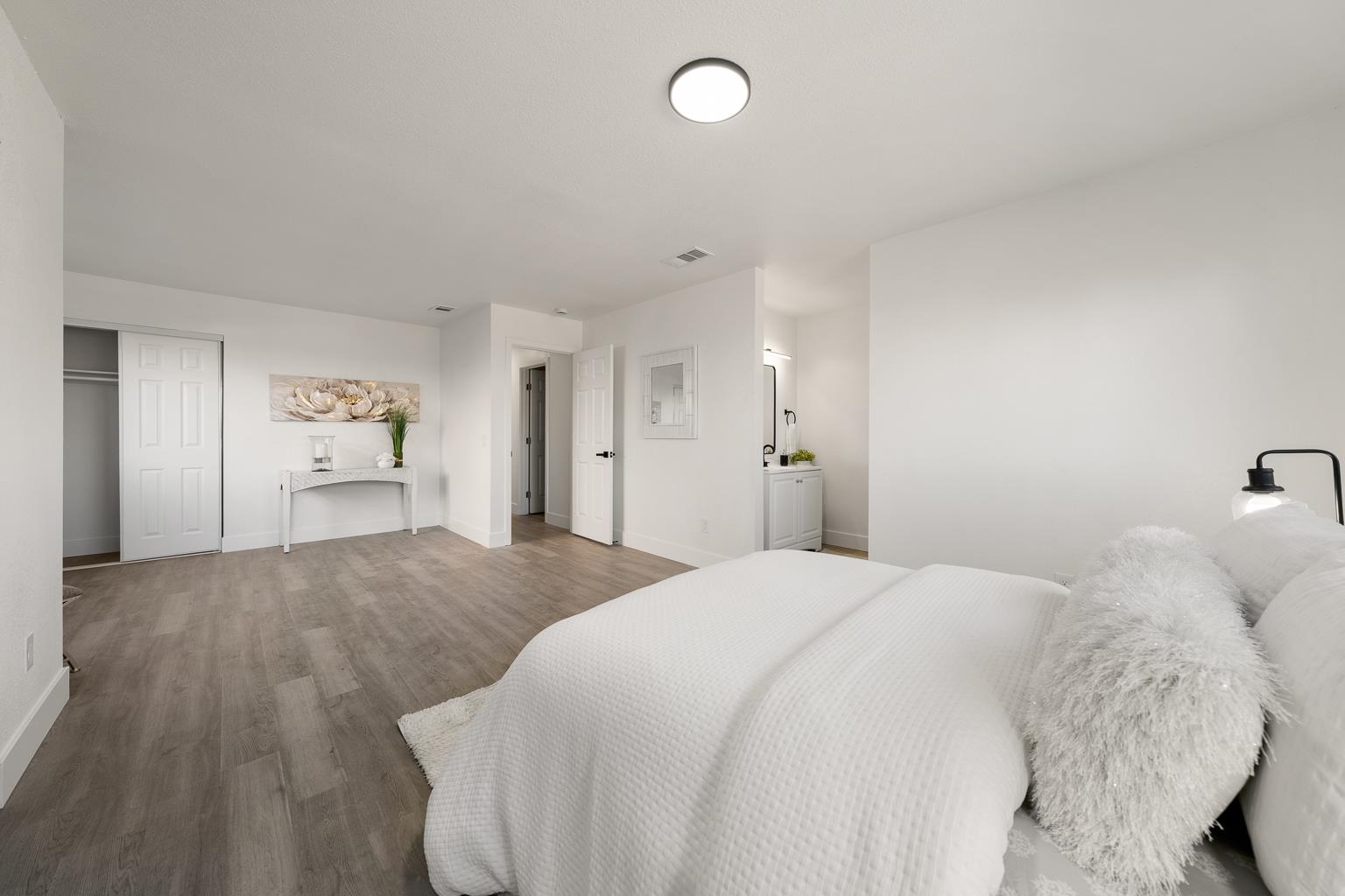 Detail Gallery Image 9 of 22 For 9821 Culp Way, Sacramento,  CA 95827 - 3 Beds | 2 Baths