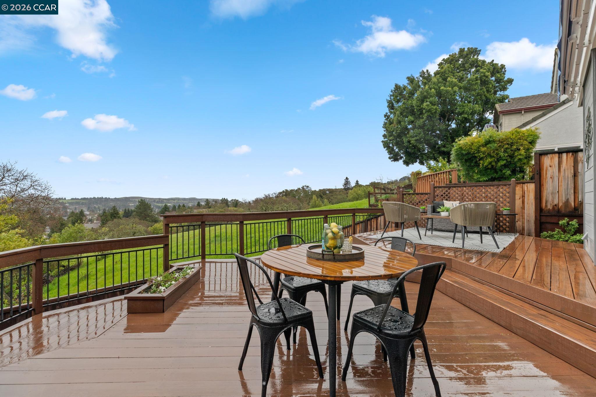 Detail Gallery Image 2 of 55 For 1405 Fountain Springs Cir, Danville,  CA 94526 - 4 Beds | 2/1 Baths