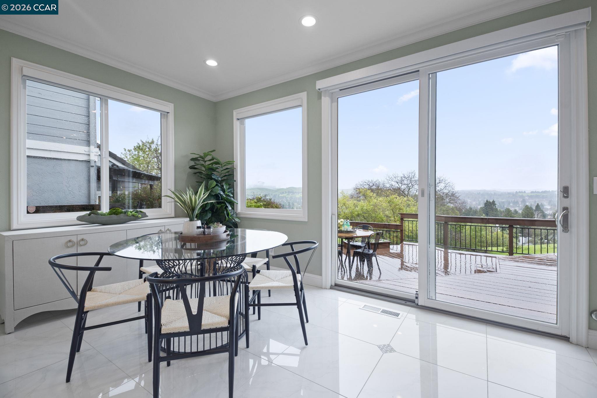 Detail Gallery Image 15 of 55 For 1405 Fountain Springs Cir, Danville,  CA 94526 - 4 Beds | 2/1 Baths