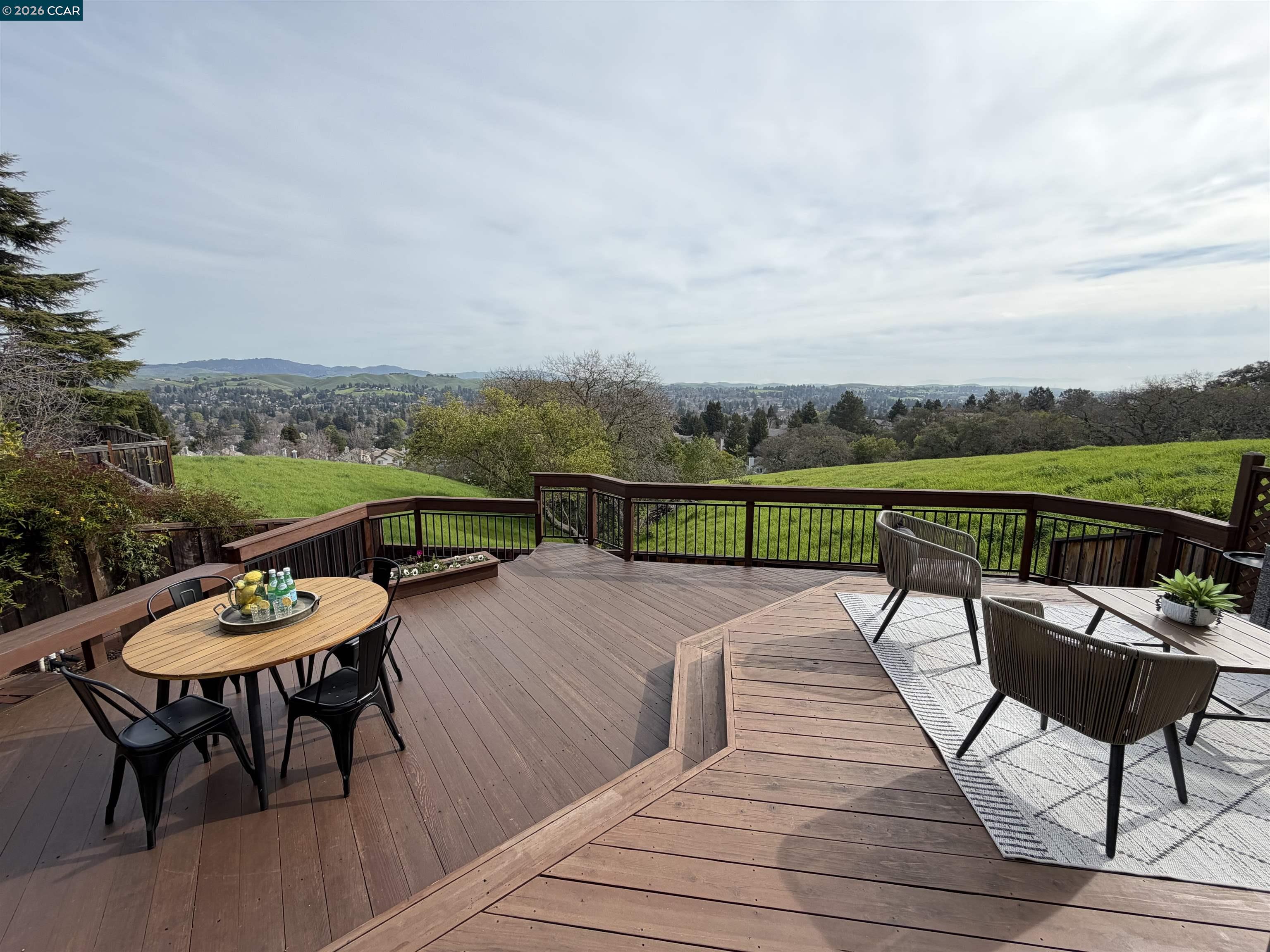 Detail Gallery Image 6 of 55 For 1405 Fountain Springs Cir, Danville,  CA 94526 - 4 Beds | 2/1 Baths