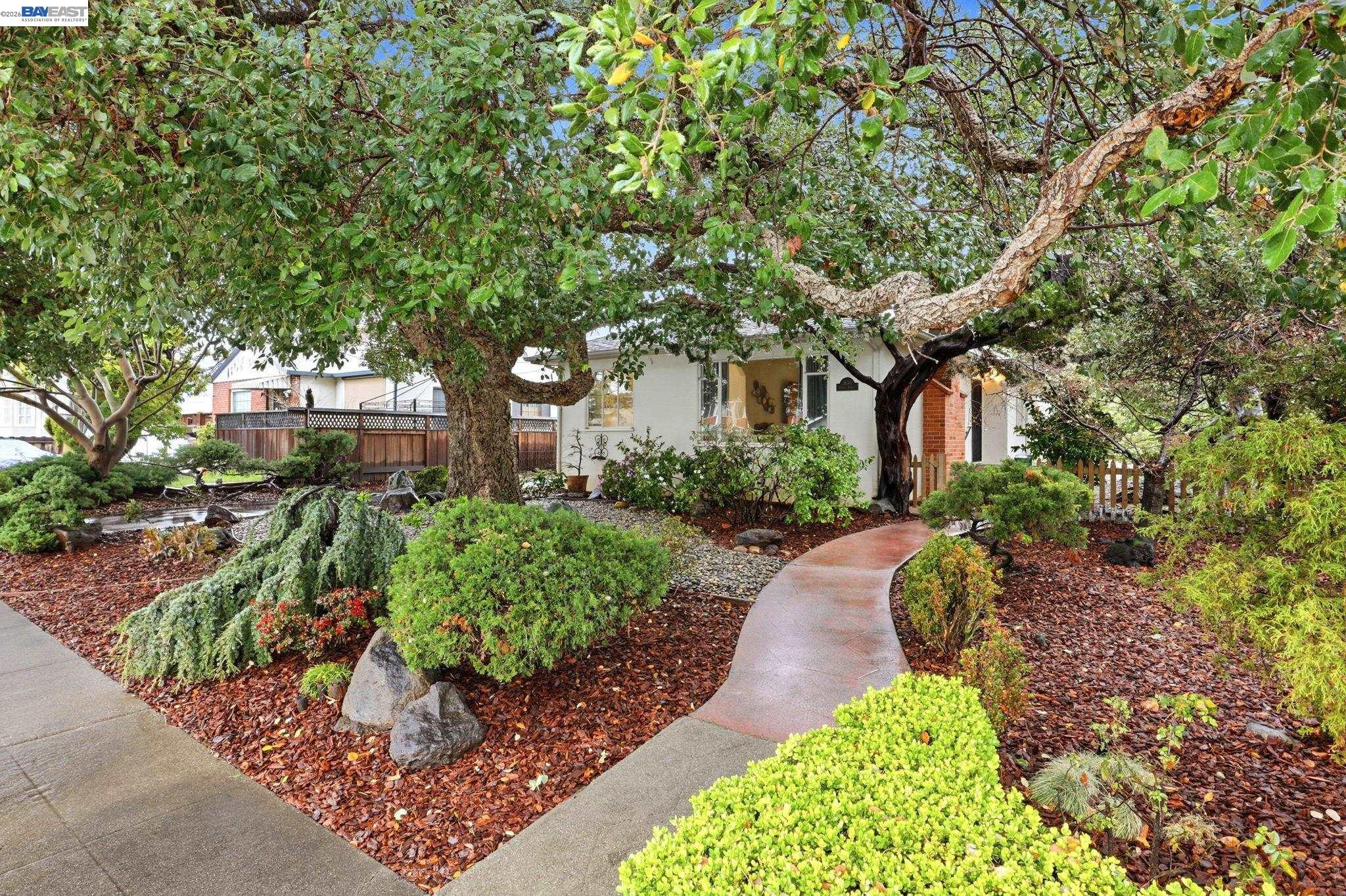 Front Image Thumbnail for BE41124282