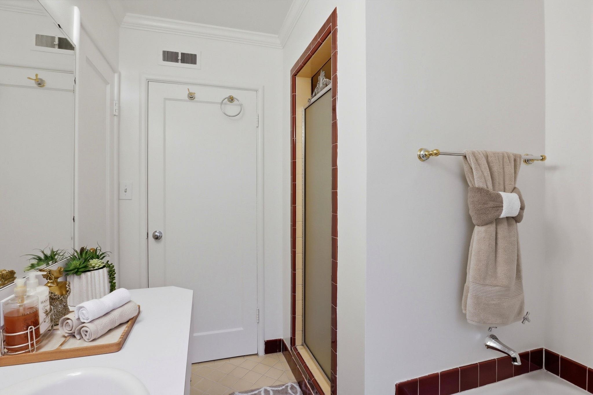 Detail Gallery Image 22 of 36 For 3630 Lorena Ave, Castro Valley,  CA 94546 - 3 Beds | 1 Baths