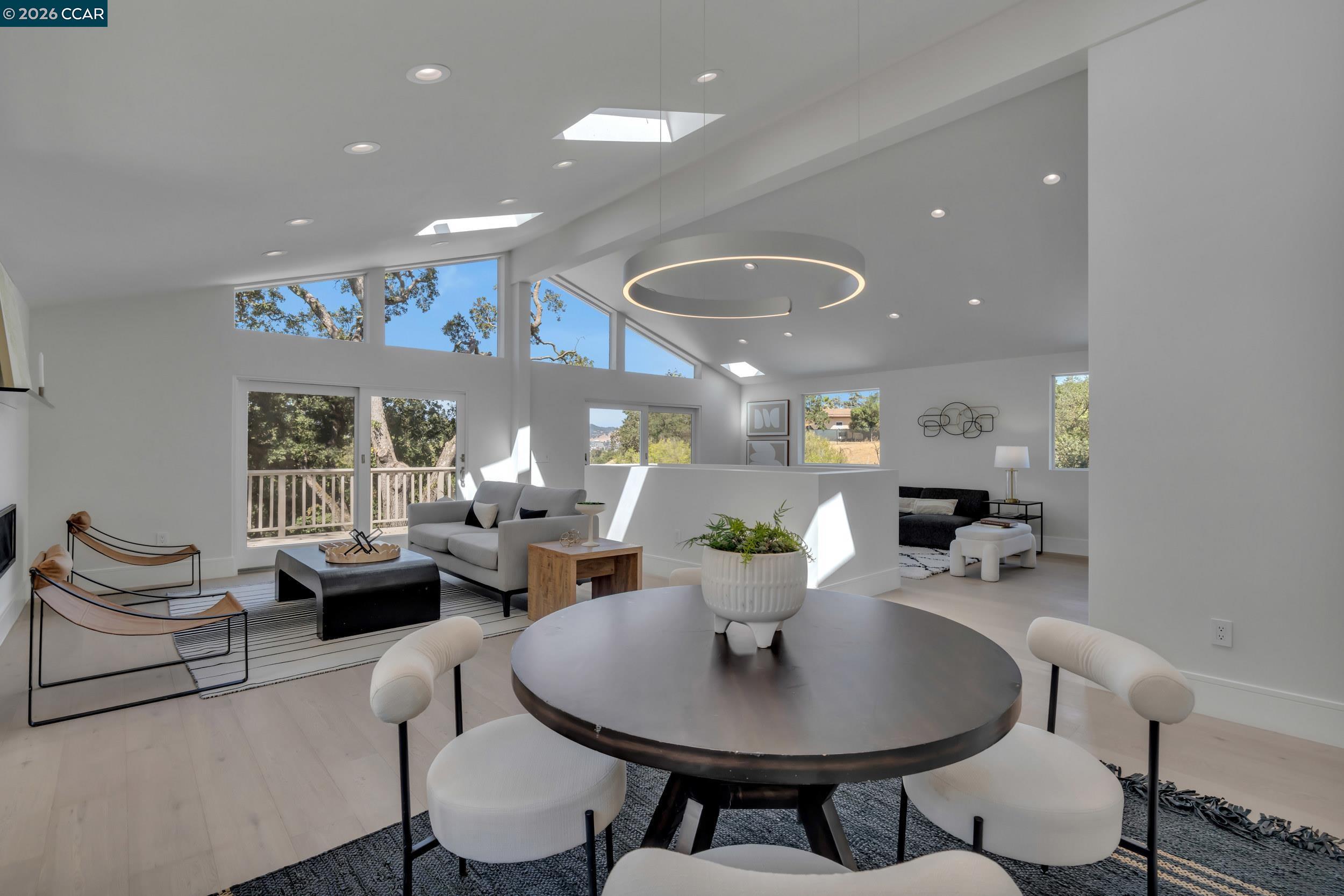 Detail Gallery Image 16 of 60 For 127 Caminar Way, Walnut Creek,  CA 94596 - 5 Beds | 5/1 Baths