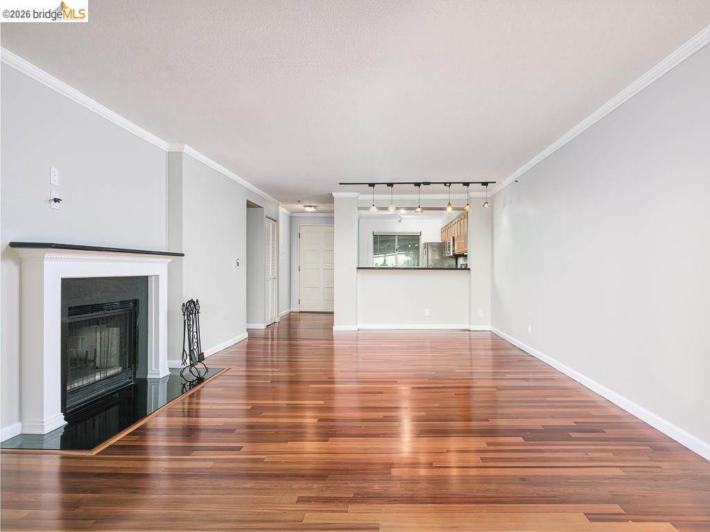 Photo #8: 41124285 Listing: Photo #8