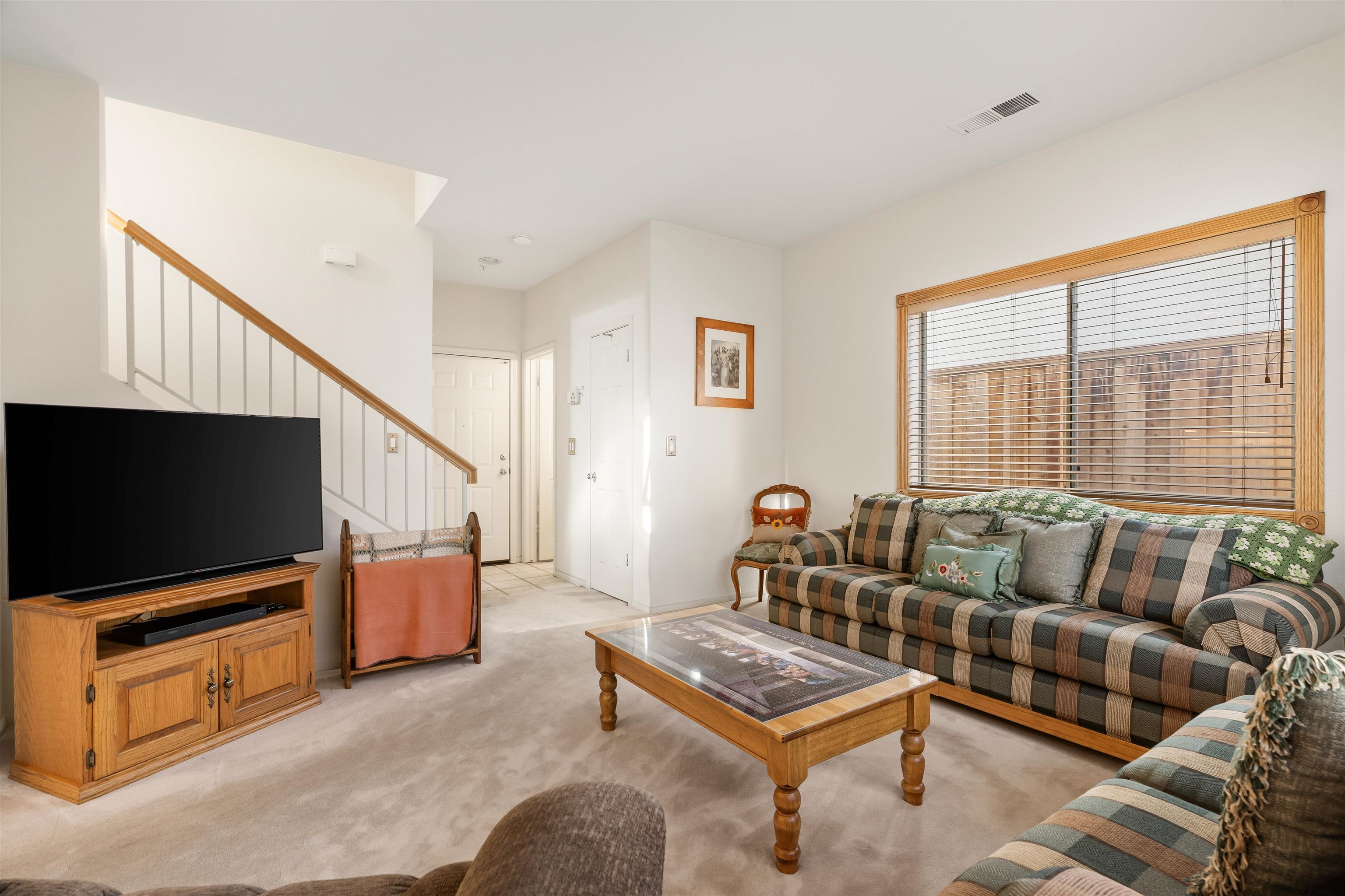 Detail Gallery Image 4 of 14 For 1013 Montoya Ter, Union City,  CA 94587 - 3 Beds | 2/1 Baths