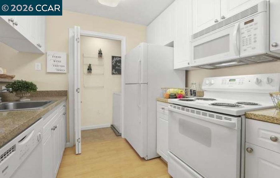 Photo #8: 41124295 Listing: Photo #8