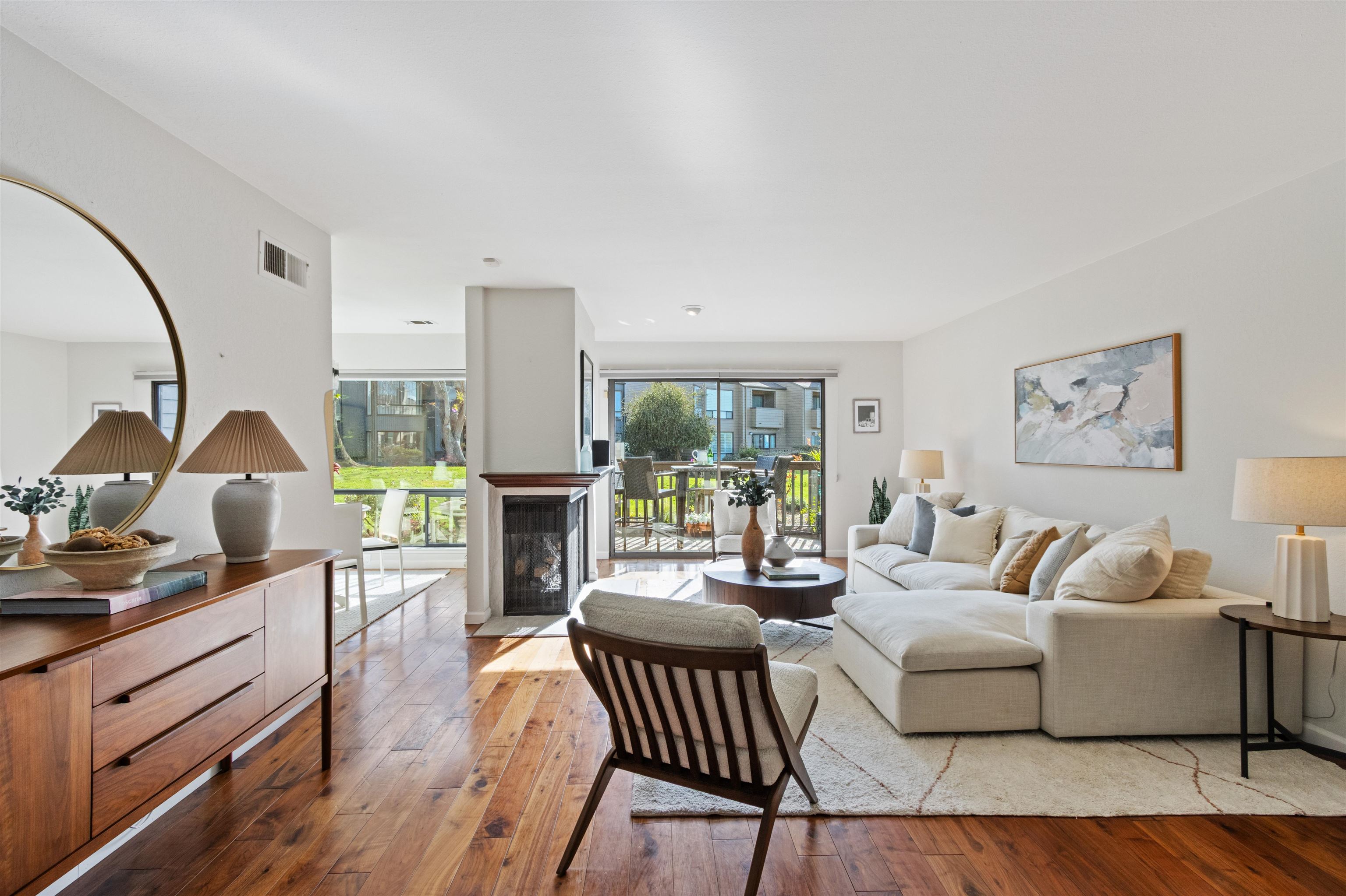 Photo #3: 41124296 Listing: Photo #3