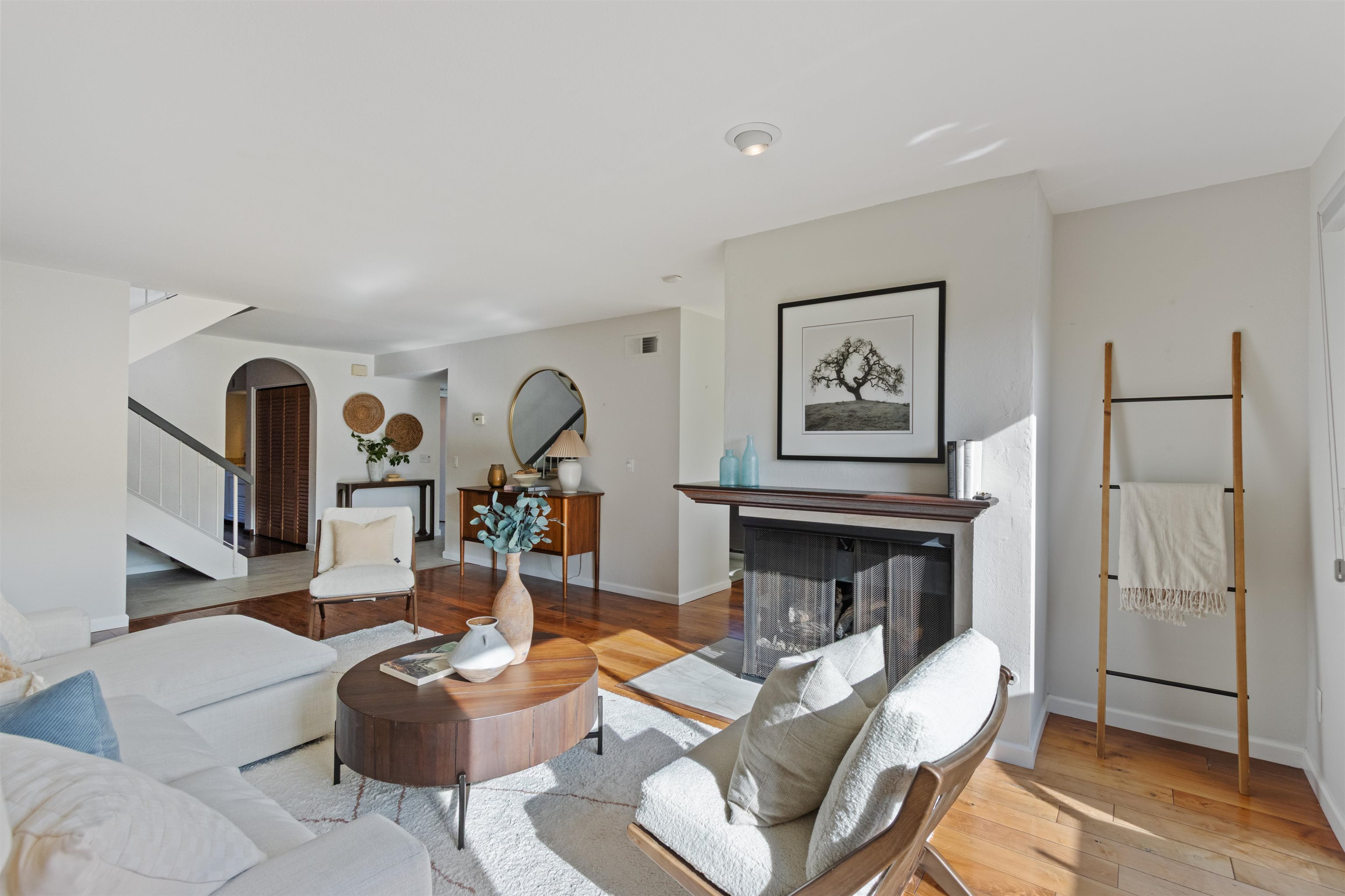 Photo #4: 41124296 Listing: Photo #4