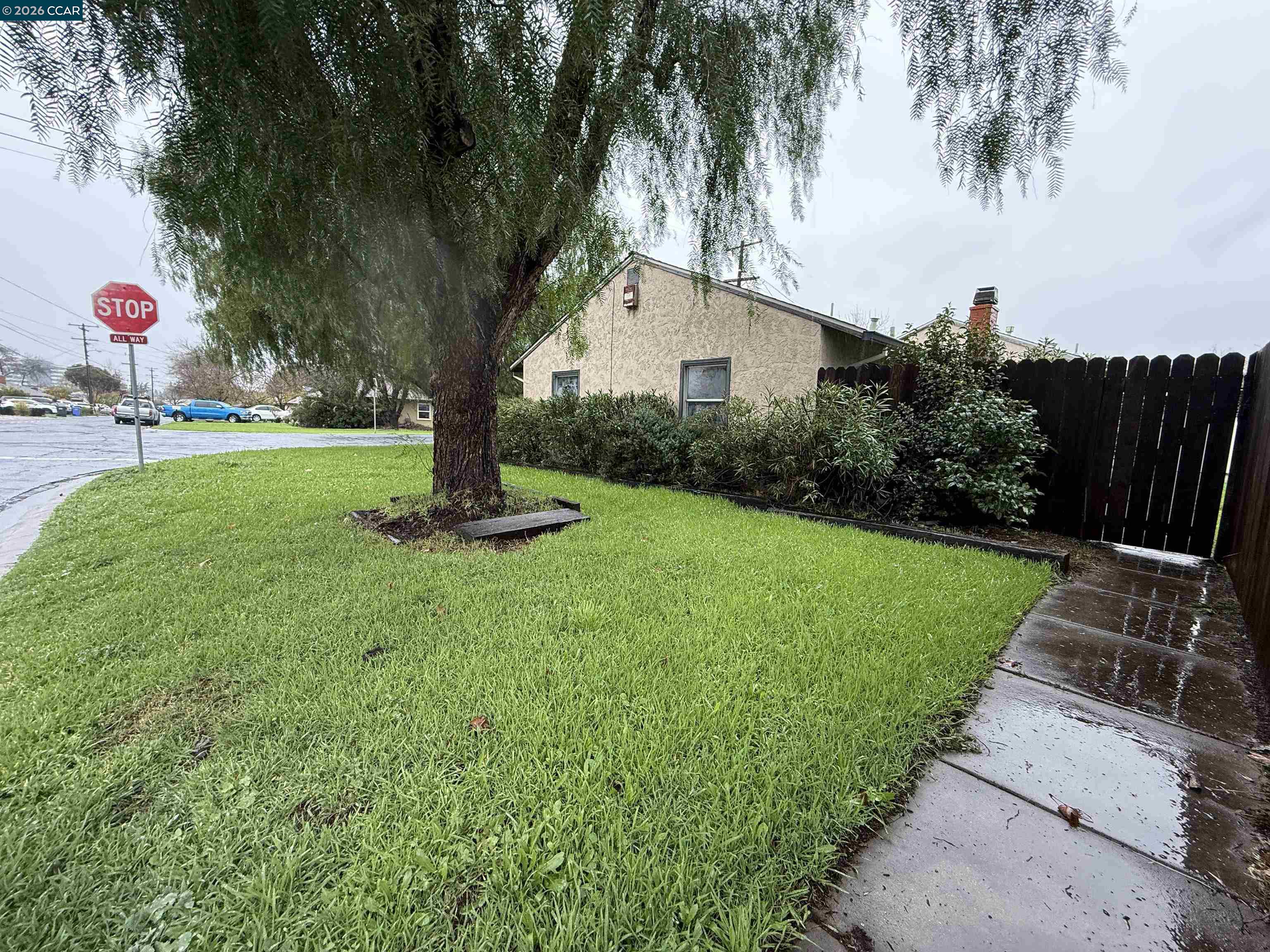 Detail Gallery Image 4 of 22 For 2310 Belmont Rd, Concord,  CA 94520 - 3 Beds | 1 Baths