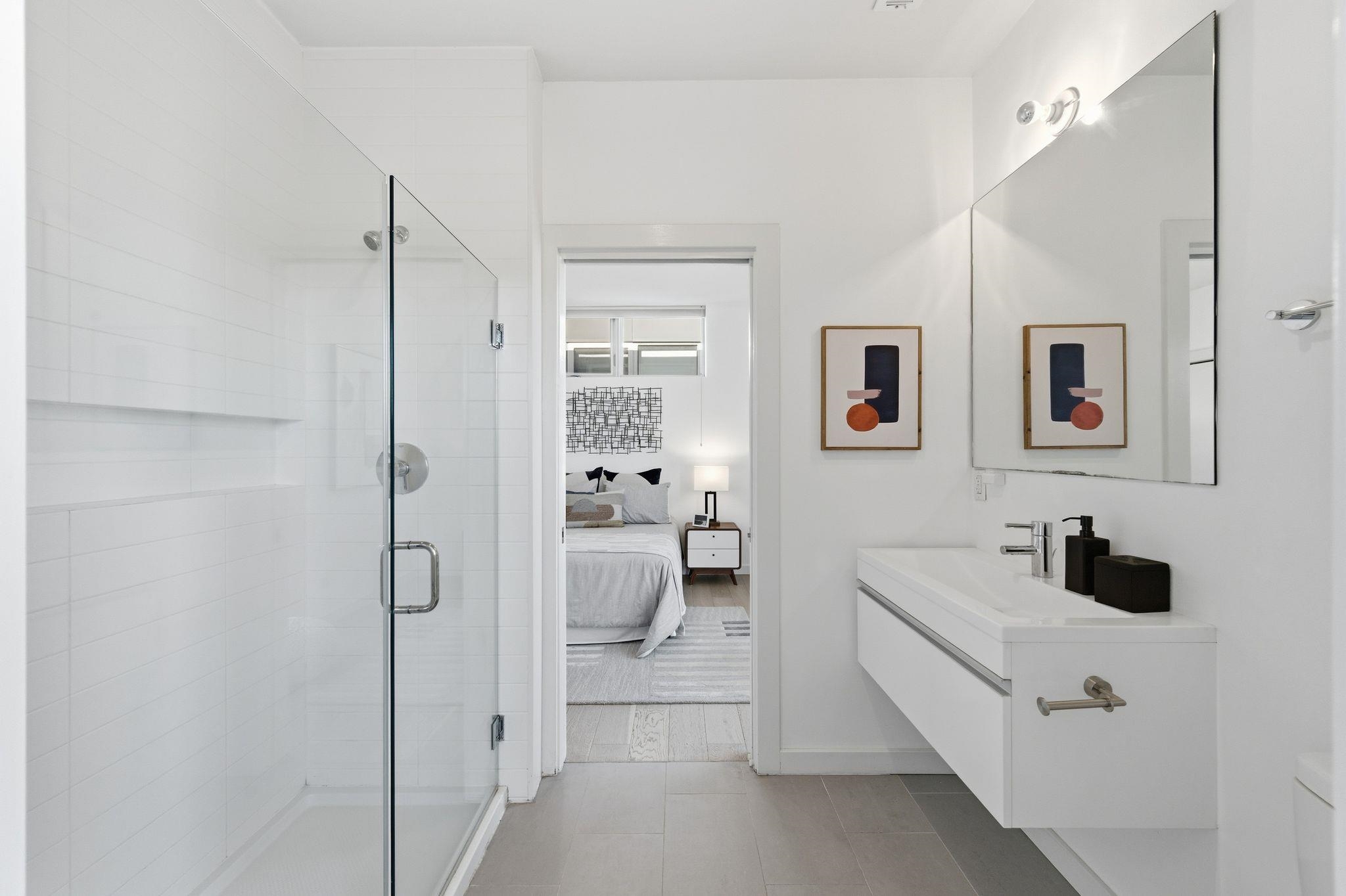 Detail Gallery Image 12 of 25 For 857 W Grand Ave, Oakland,  CA 94607 - 3 Beds | 2 Baths