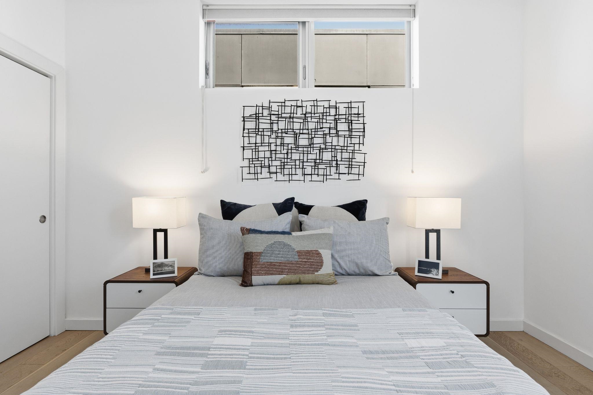 Detail Gallery Image 16 of 25 For 857 W Grand Ave, Oakland,  CA 94607 - 3 Beds | 2 Baths