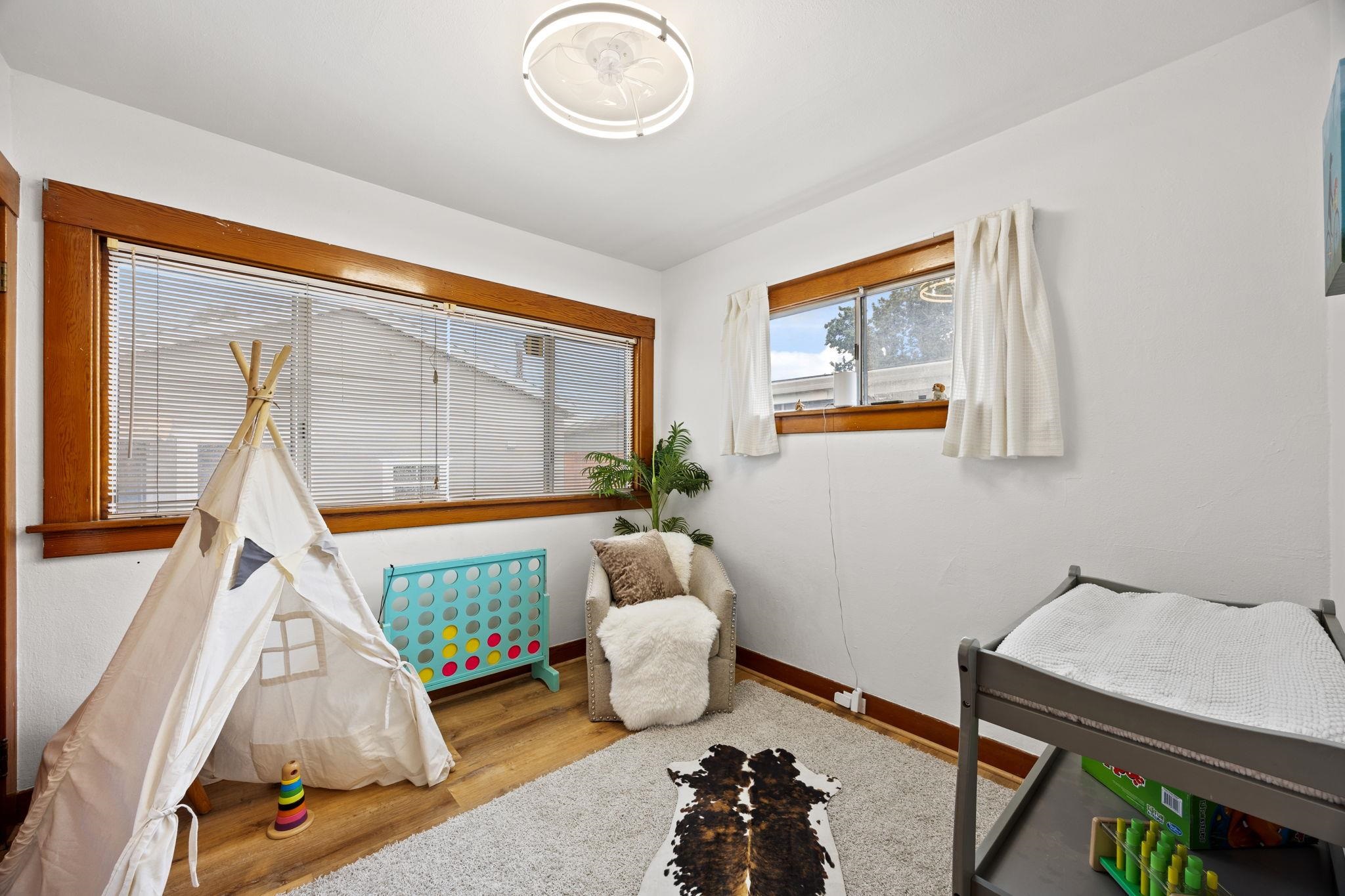 Detail Gallery Image 10 of 28 For 1742 28th Ave, Oakland,  CA 94601 - 3 Beds | 1 Baths