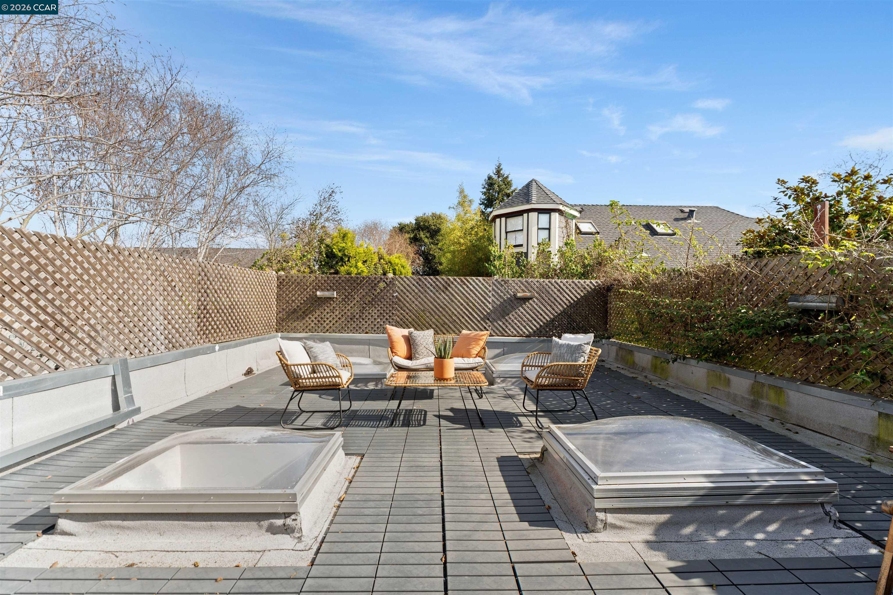 Detail Gallery Image 50 of 52 For 2341 9th Street, Berkeley,  CA 94710 - 1 Beds | 1 Baths