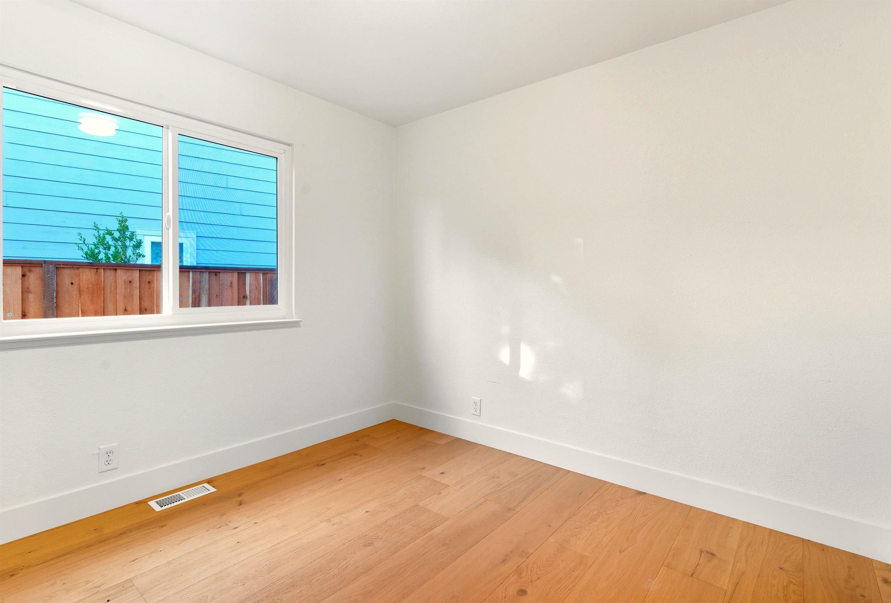 Detail Gallery Image 19 of 34 For 11 Paddock Ct, Pleasant Hill,  CA 94523 - 3 Beds | 2 Baths