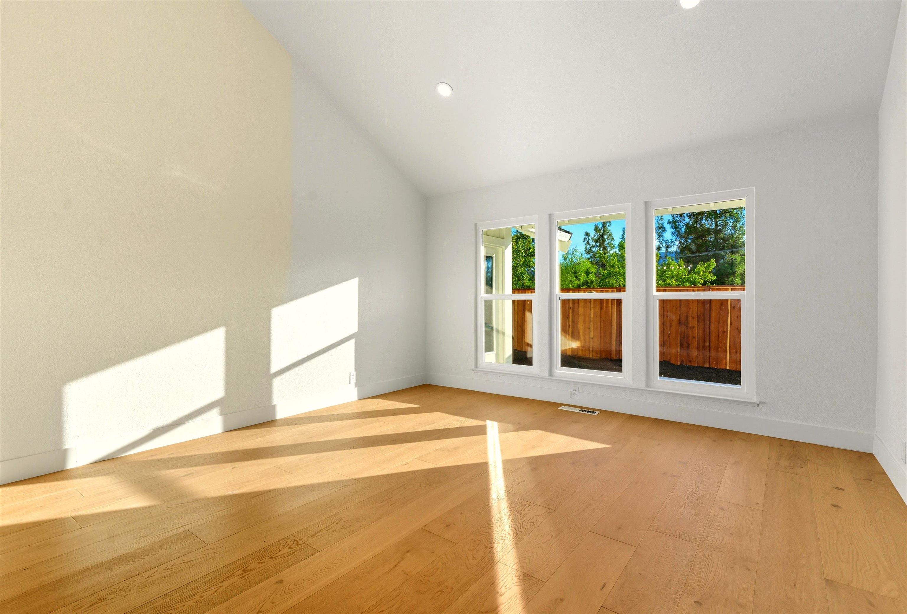 Detail Gallery Image 25 of 34 For 11 Paddock Ct, Pleasant Hill,  CA 94523 - 3 Beds | 2 Baths