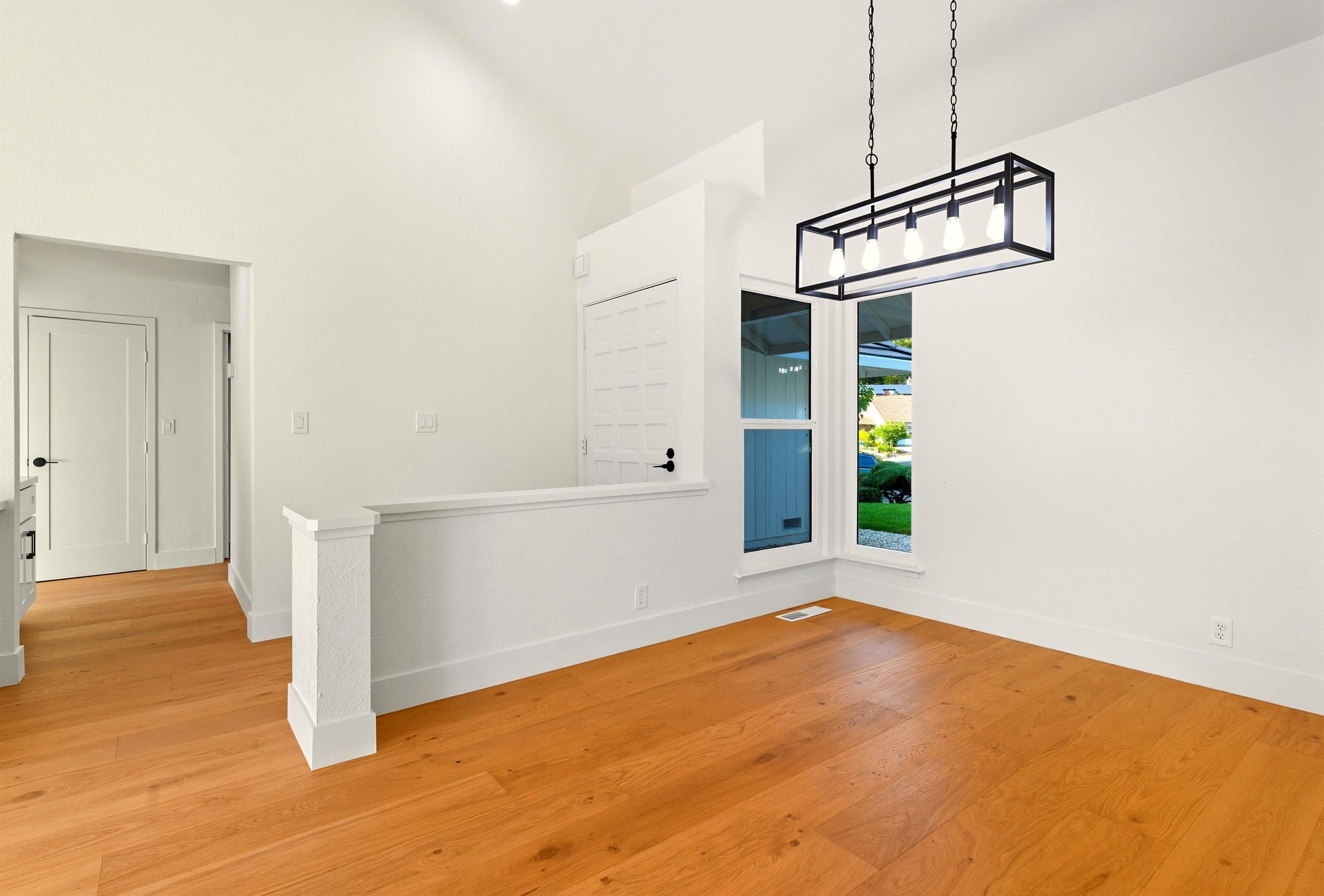 Detail Gallery Image 30 of 34 For 11 Paddock Ct, Pleasant Hill,  CA 94523 - 3 Beds | 2 Baths