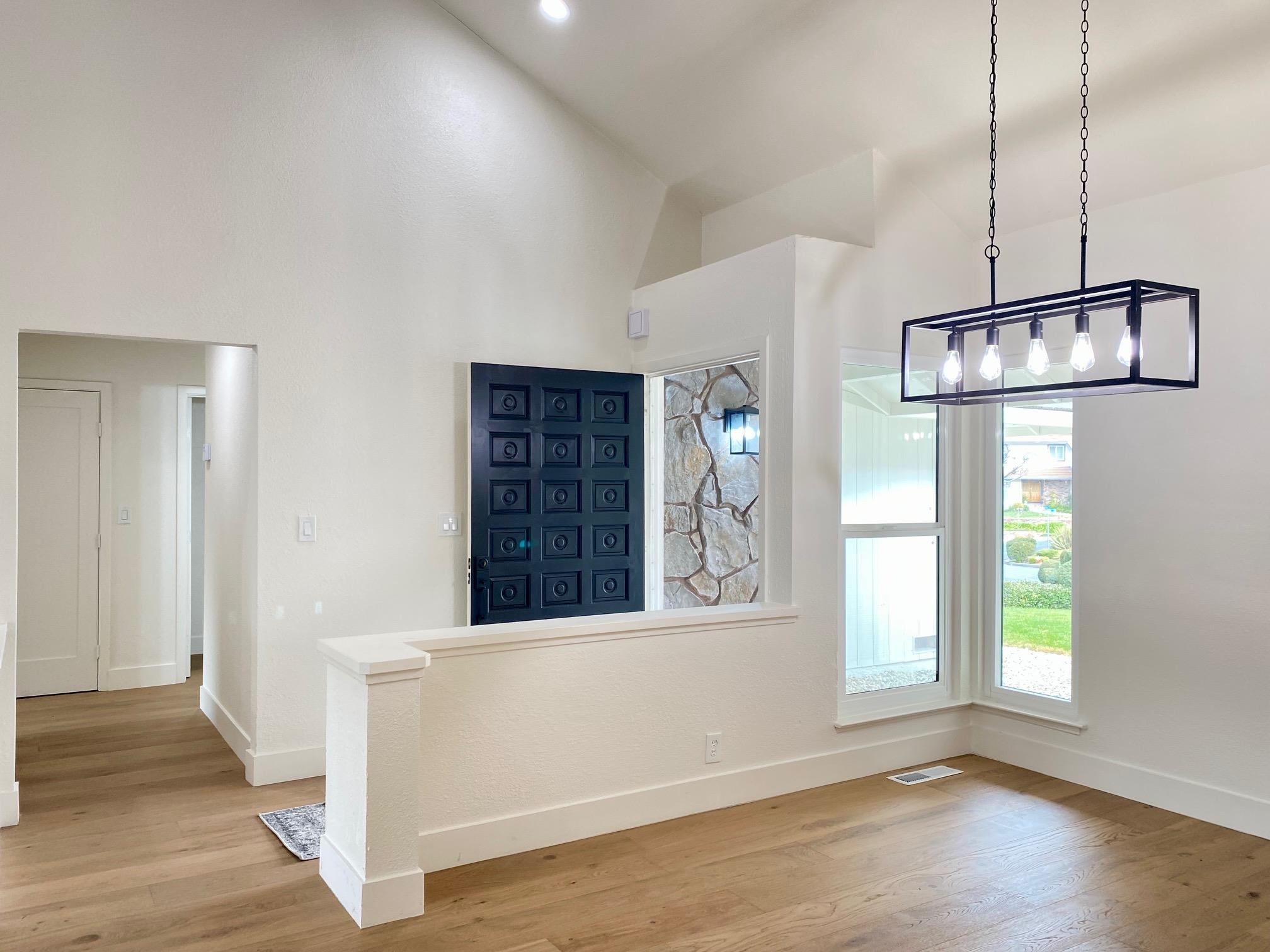 Detail Gallery Image 4 of 34 For 11 Paddock Ct, Pleasant Hill,  CA 94523 - 3 Beds | 2 Baths