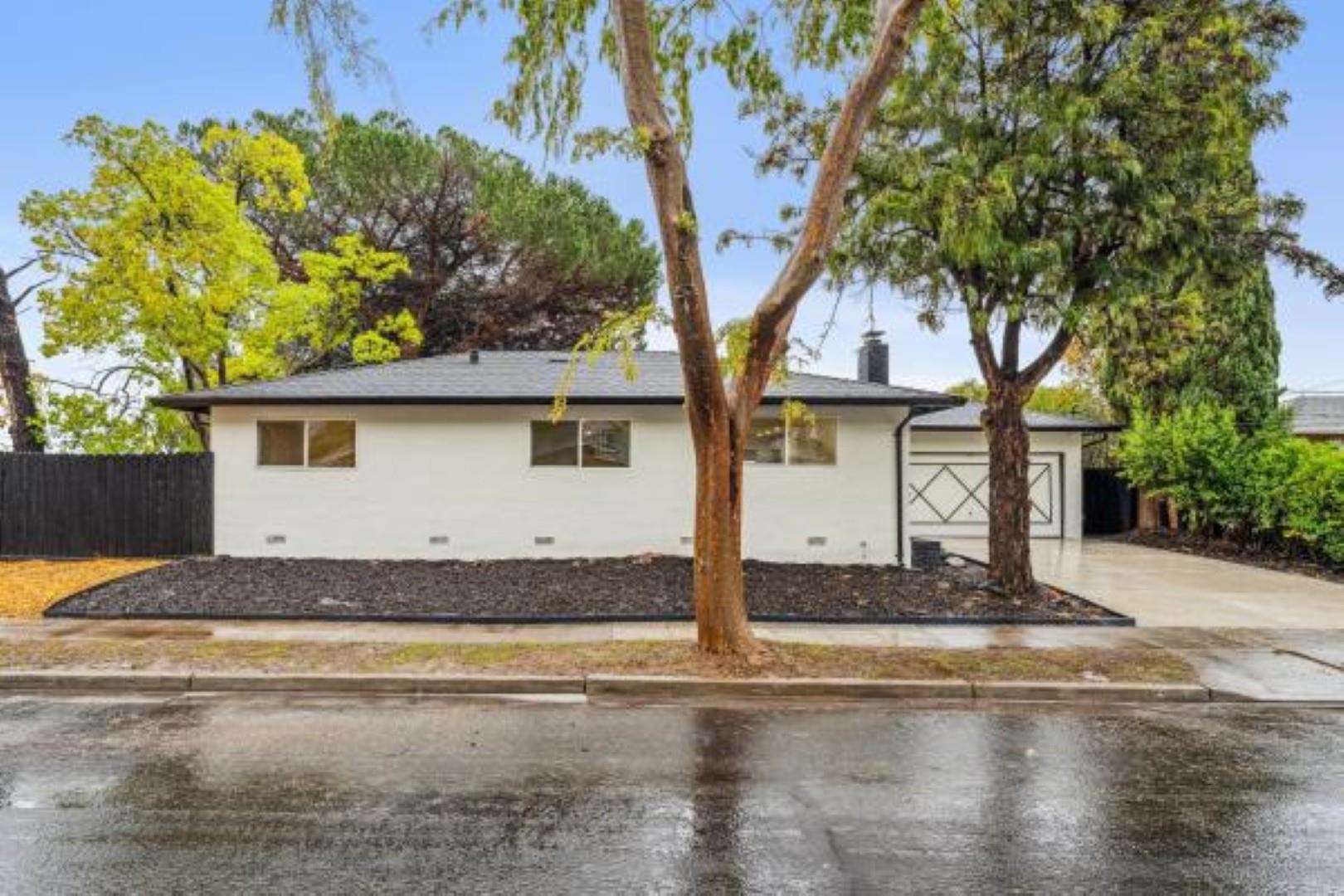 Detail Gallery Image 2 of 38 For 30951 Faircliff St, Hayward,  CA 94544 - 3 Beds | 2 Baths