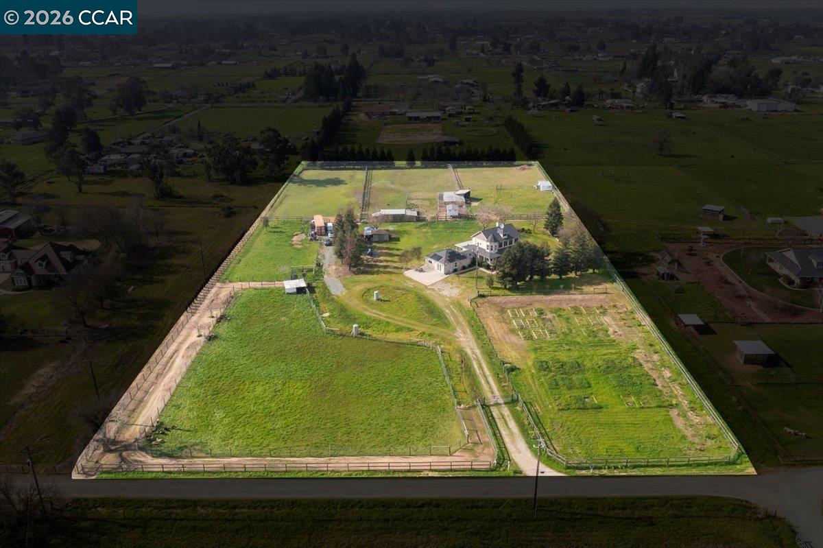 Detail Gallery Image 11 of 58 For 24685 N Fuhrman Road, Acampo,  CA 95220 - 3 Beds | 2/1 Baths