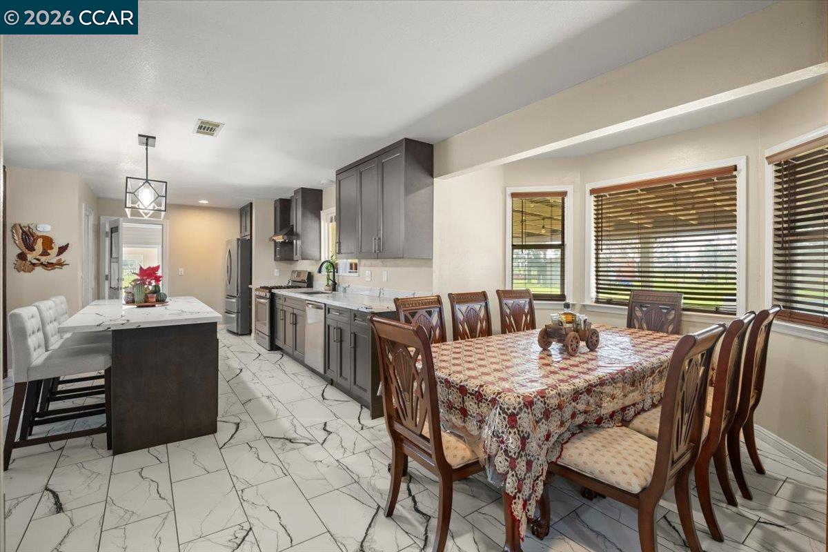 Detail Gallery Image 23 of 58 For 24685 N Fuhrman Road, Acampo,  CA 95220 - 3 Beds | 2/1 Baths