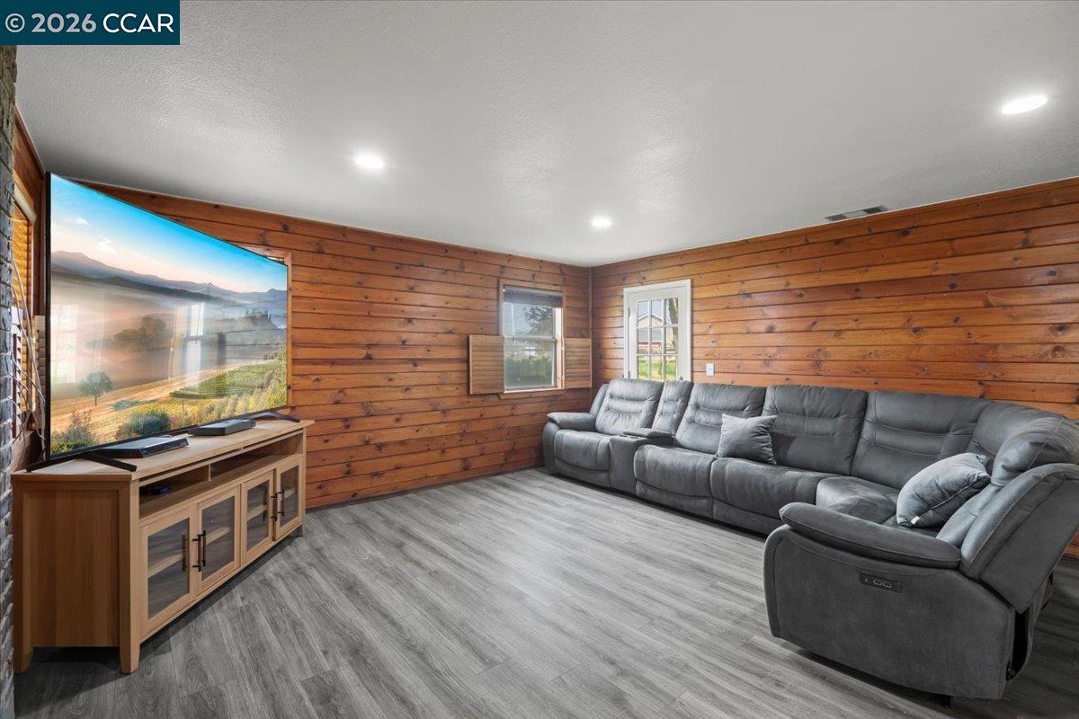 Detail Gallery Image 24 of 58 For 24685 N Fuhrman Road, Acampo,  CA 95220 - 3 Beds | 2/1 Baths