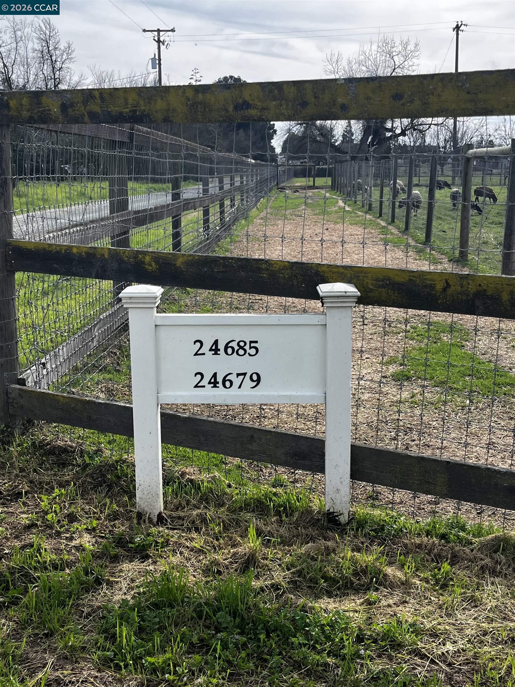 Detail Gallery Image 5 of 58 For 24685 N Fuhrman Road, Acampo,  CA 95220 - 3 Beds | 2/1 Baths