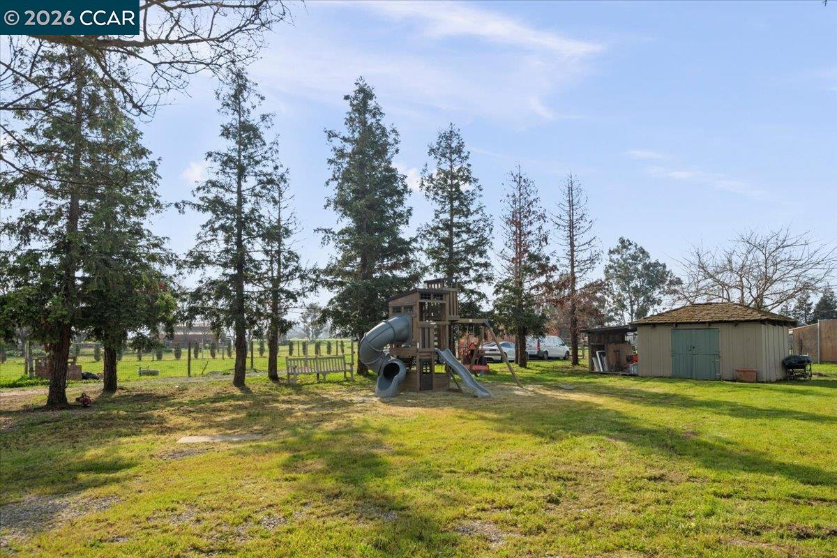 Detail Gallery Image 47 of 58 For 24685 N Fuhrman Road, Acampo,  CA 95220 - 3 Beds | 2/1 Baths