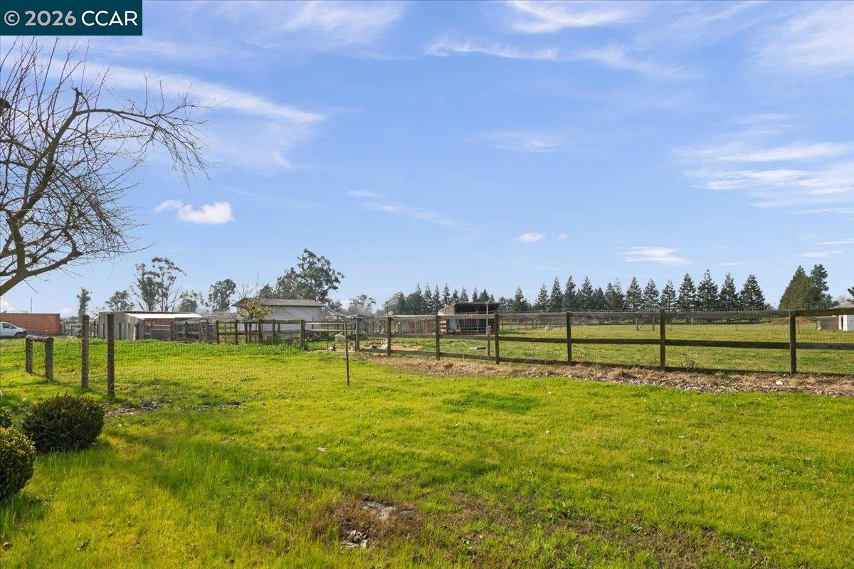 Detail Gallery Image 49 of 58 For 24685 N Fuhrman Road, Acampo,  CA 95220 - 3 Beds | 2/1 Baths