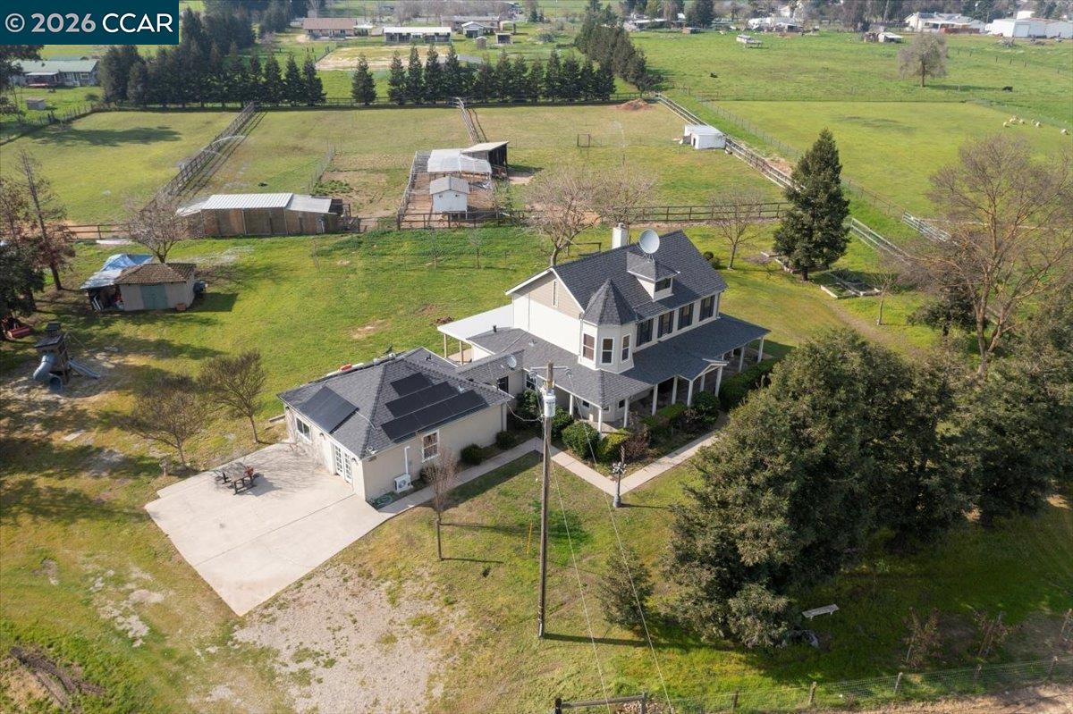 Detail Gallery Image 7 of 58 For 24685 N Fuhrman Road, Acampo,  CA 95220 - 3 Beds | 2/1 Baths