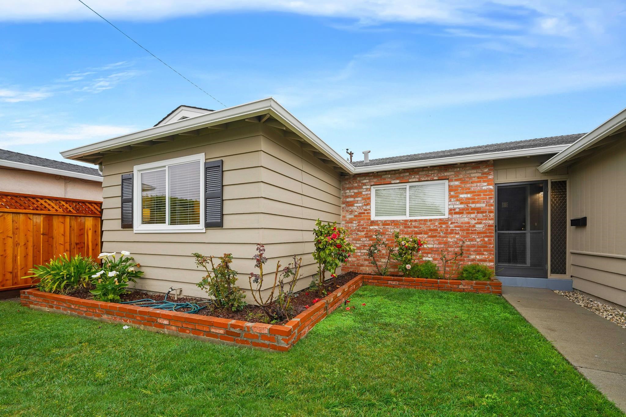 Detail Gallery Image 4 of 37 For 42688 Saratoga Park St, Fremont,  CA 94538 - 4 Beds | 2 Baths