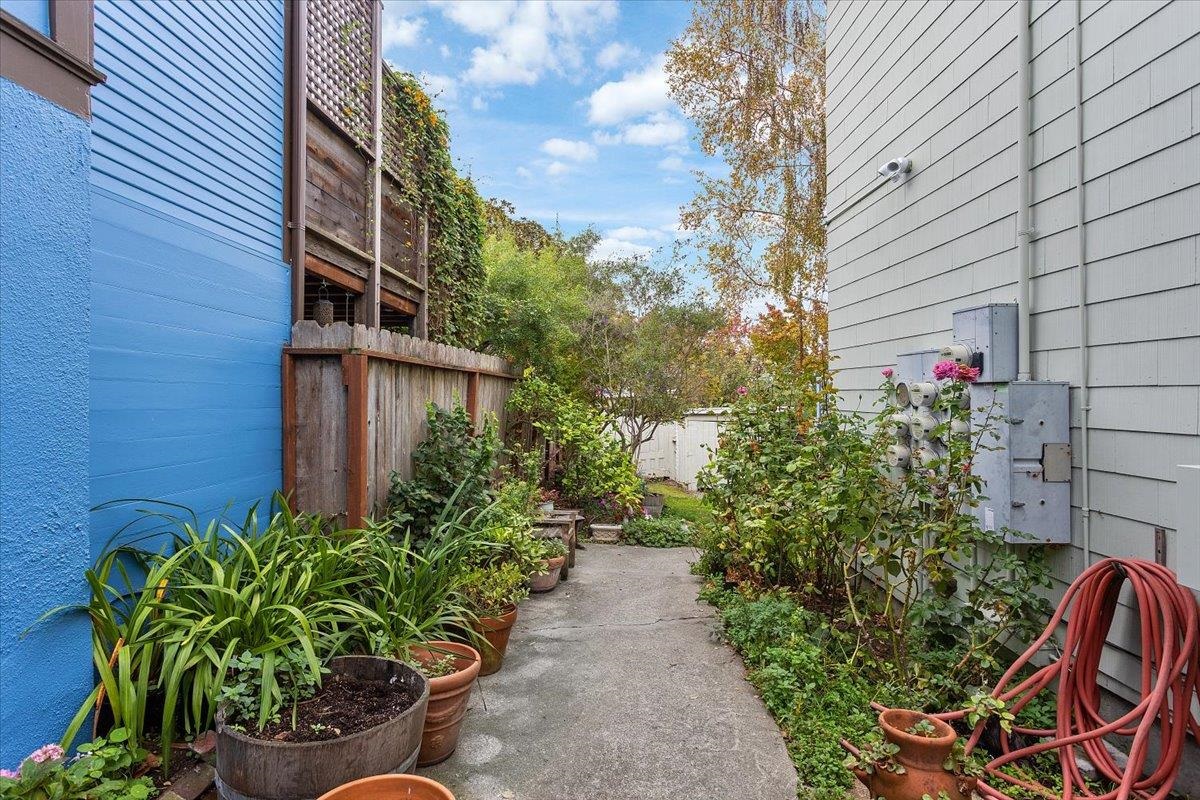 Detail Gallery Image 16 of 39 For 133 Echo Ave, Oakland,  CA 94611 - – Beds | – Baths