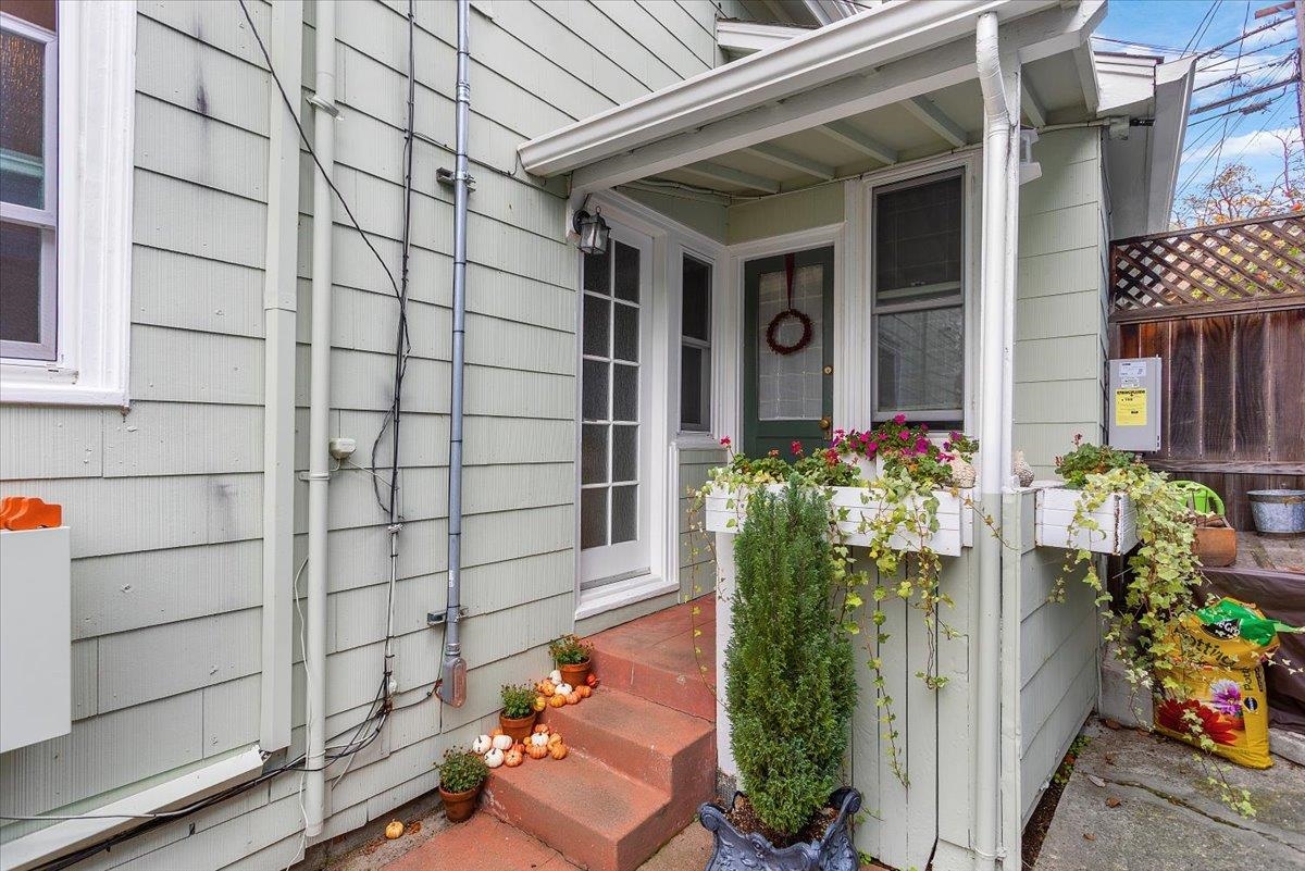 Detail Gallery Image 17 of 39 For 133 Echo Ave, Oakland,  CA 94611 - – Beds | – Baths