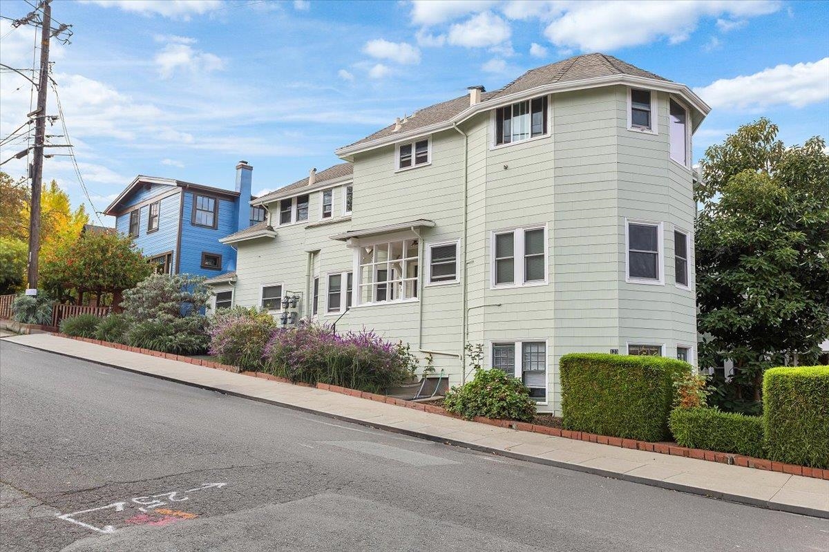 Detail Gallery Image 38 of 39 For 133 Echo Ave, Oakland,  CA 94611 - – Beds | – Baths