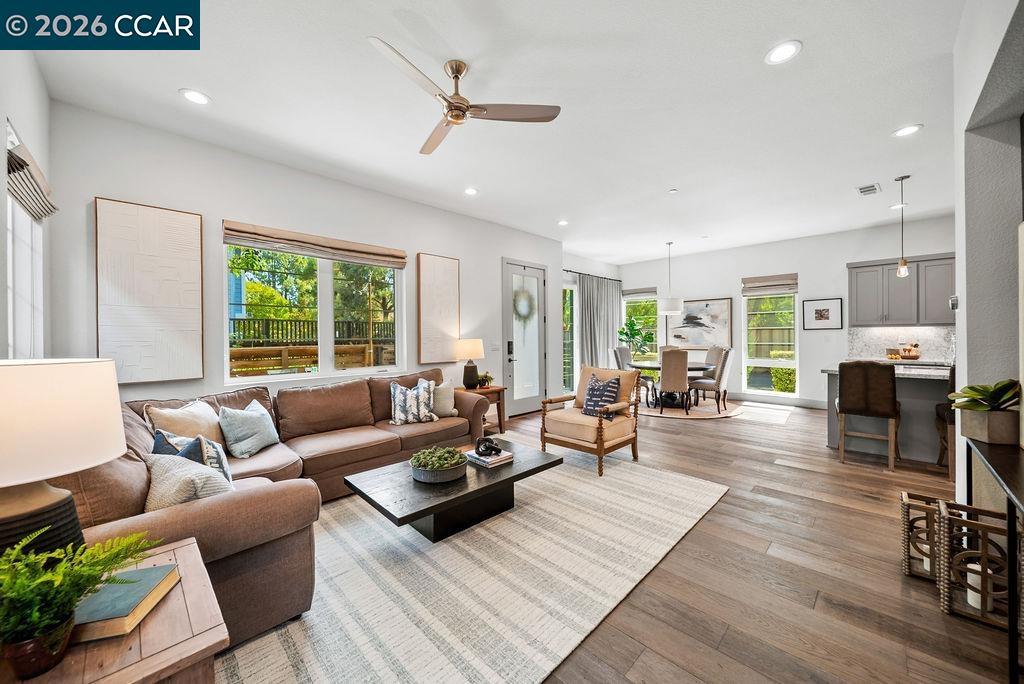 Photo #2: 41124316 Listing: Photo #2