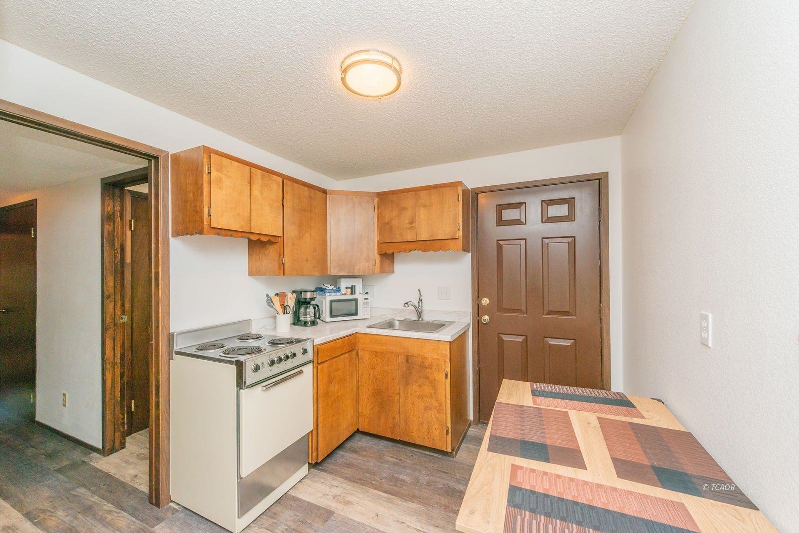 Detail Gallery Image 27 of 50 For 410 Lake Forest Dr., Trinity Center,  CA 96091 - 5 Beds | 2 Baths