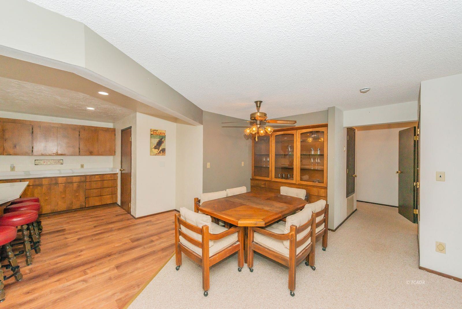 Detail Gallery Image 9 of 50 For 410 Lake Forest Dr., Trinity Center,  CA 96091 - 5 Beds | 2 Baths